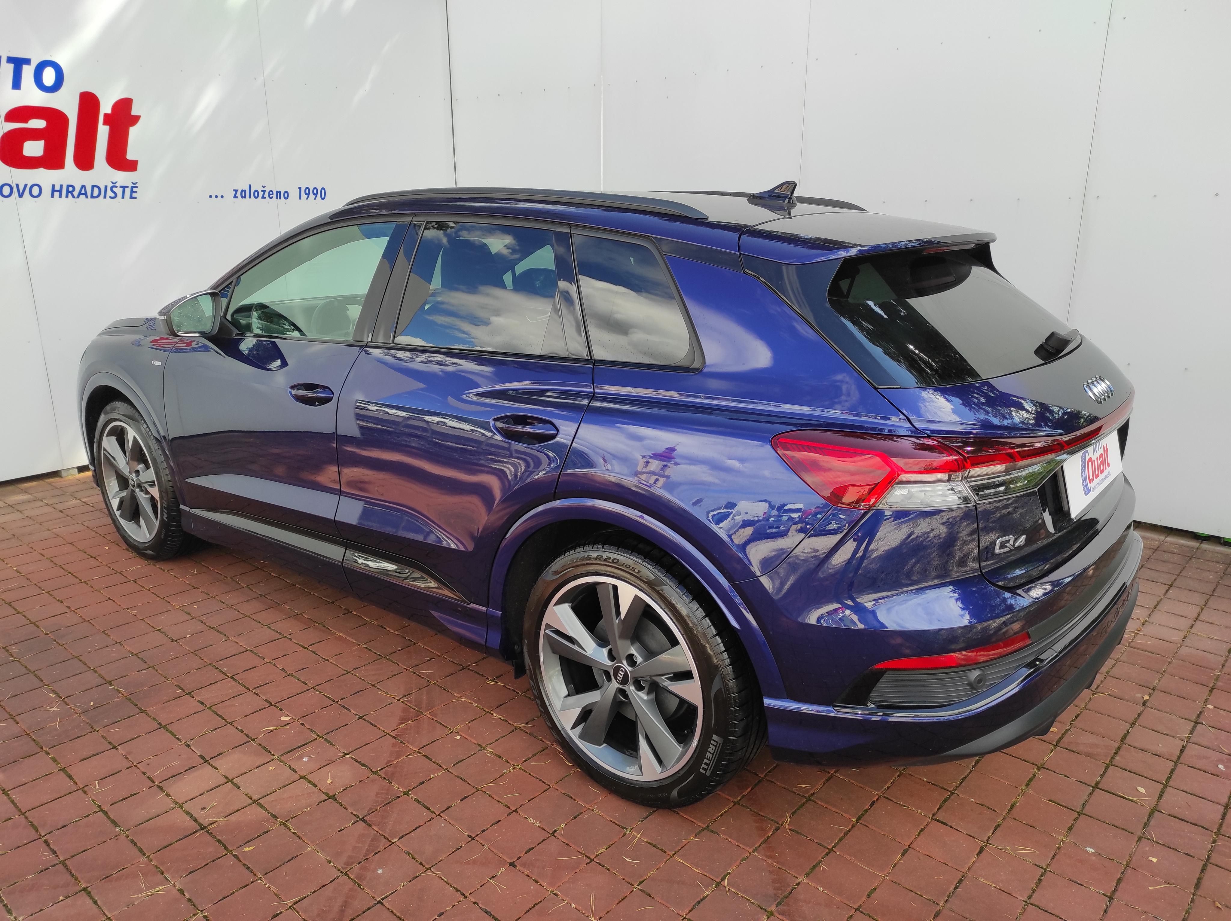 Audi Q4 e-tron, MATRIX, TČ, ZÁVĚS SOH 94,8 % - fotka 6