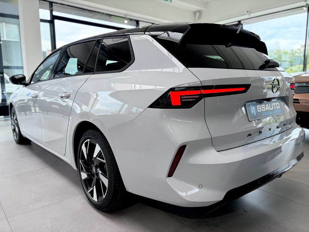 Opel Astra, ST GS 1,2 Turbo Hybrid AT + ZP - fotka 4