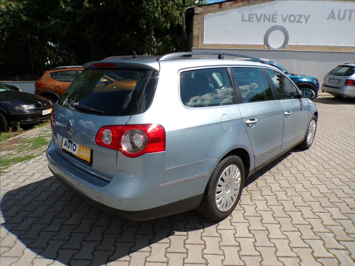Volkswagen Passat, 2,0 FSI - fotka 5