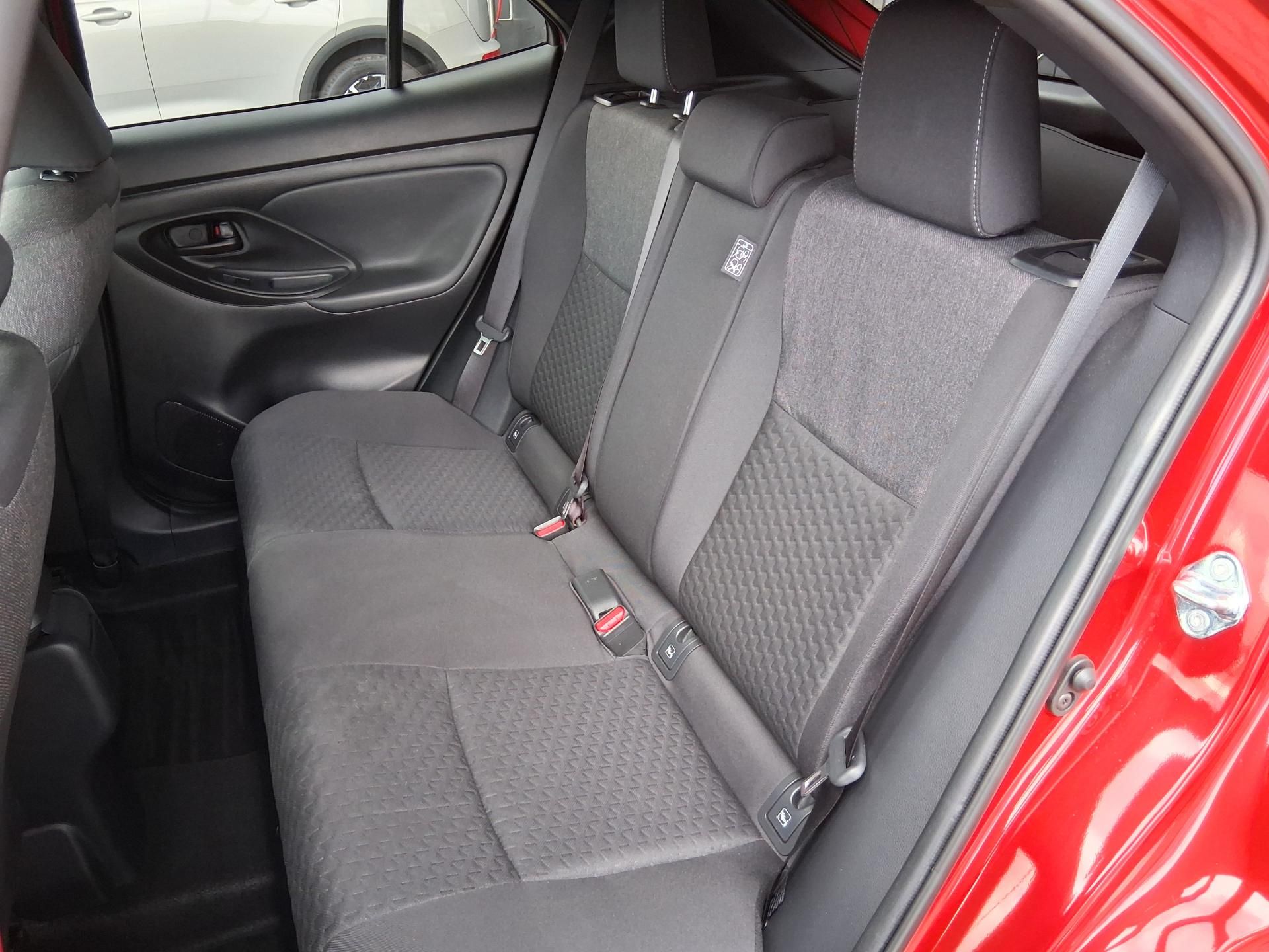 Toyota Yaris Cross, STYLE 1.5 Hyb. 85 kW - fotka 5