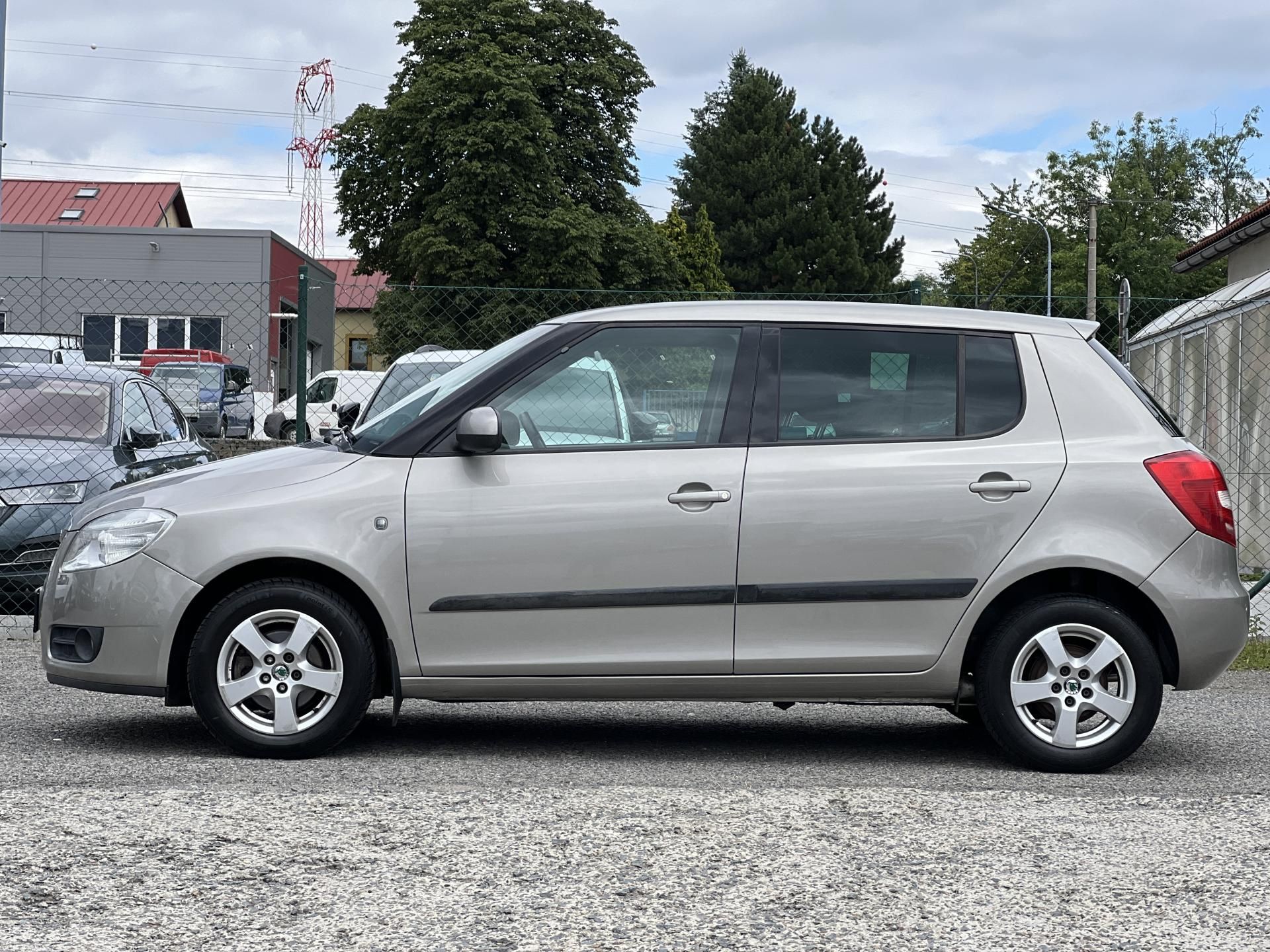 Škoda Fabia, 1.2i 12v KLIMA KOUPENO V ČR - fotka 4