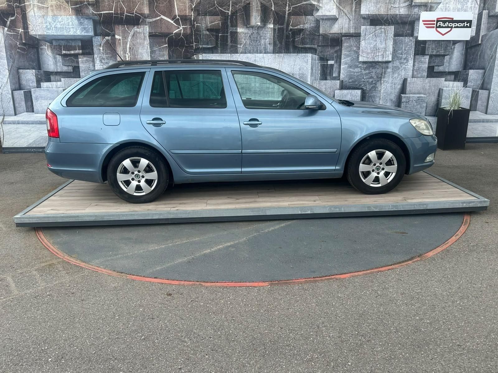 Škoda Octavia, 1.6TDi, 77KW, TEMP., VYHŘ.SED. - fotka 5