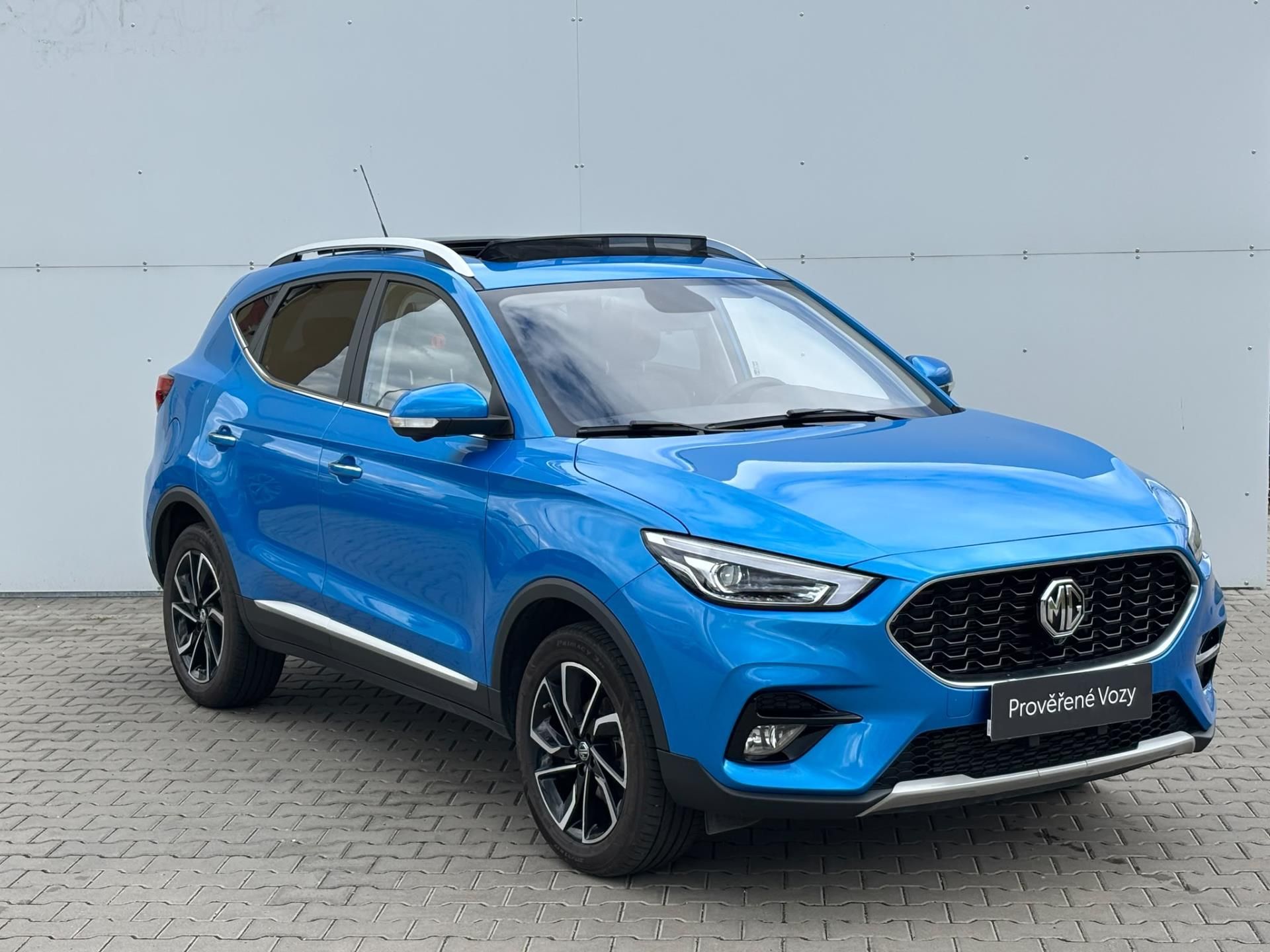 MG ZS, 1.0 TGI 82 kW Elegance - fotka 6