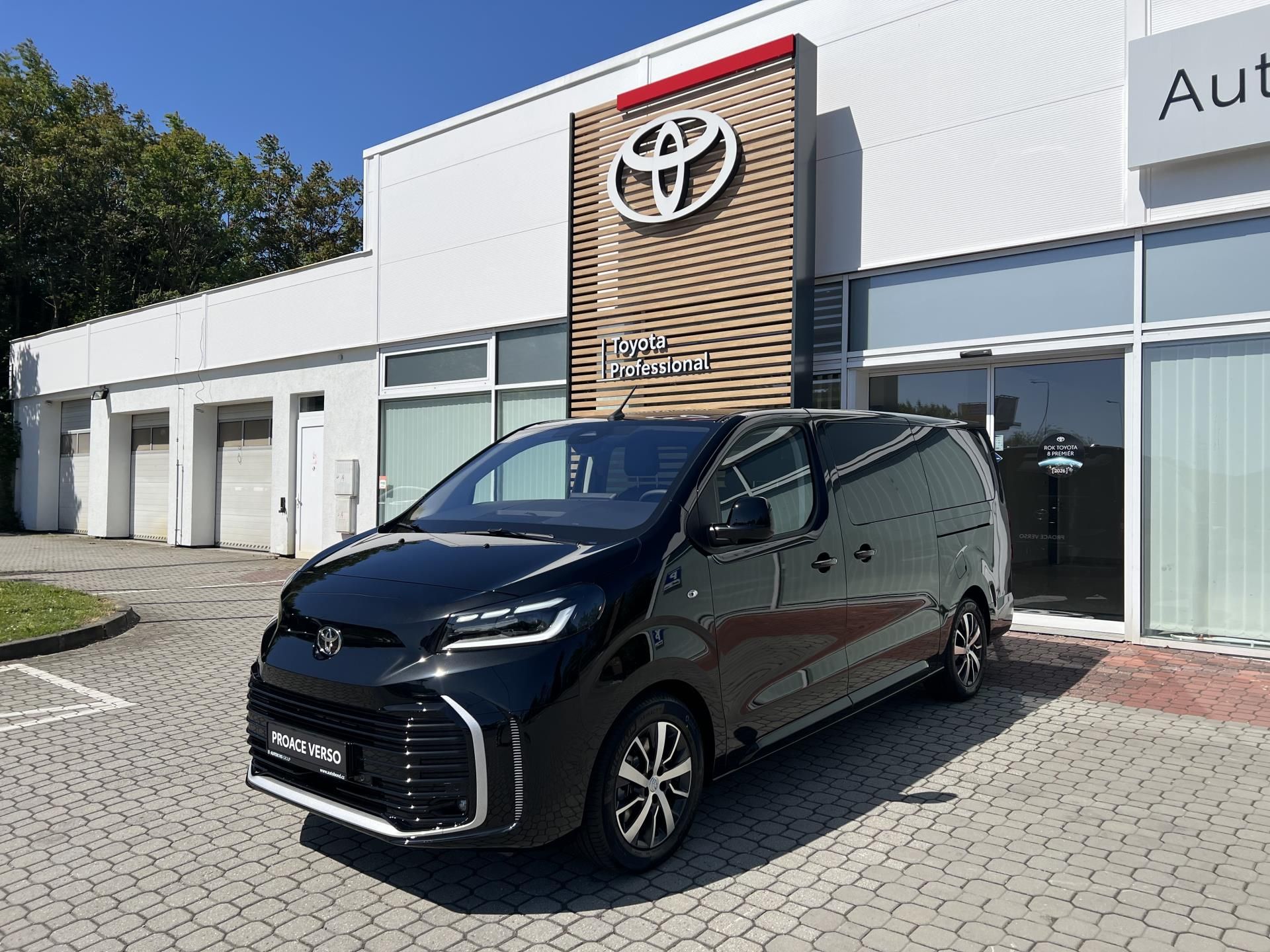 Toyota Proace Verso, 2.2D 8AT VIP 7S Long - fotka 2
