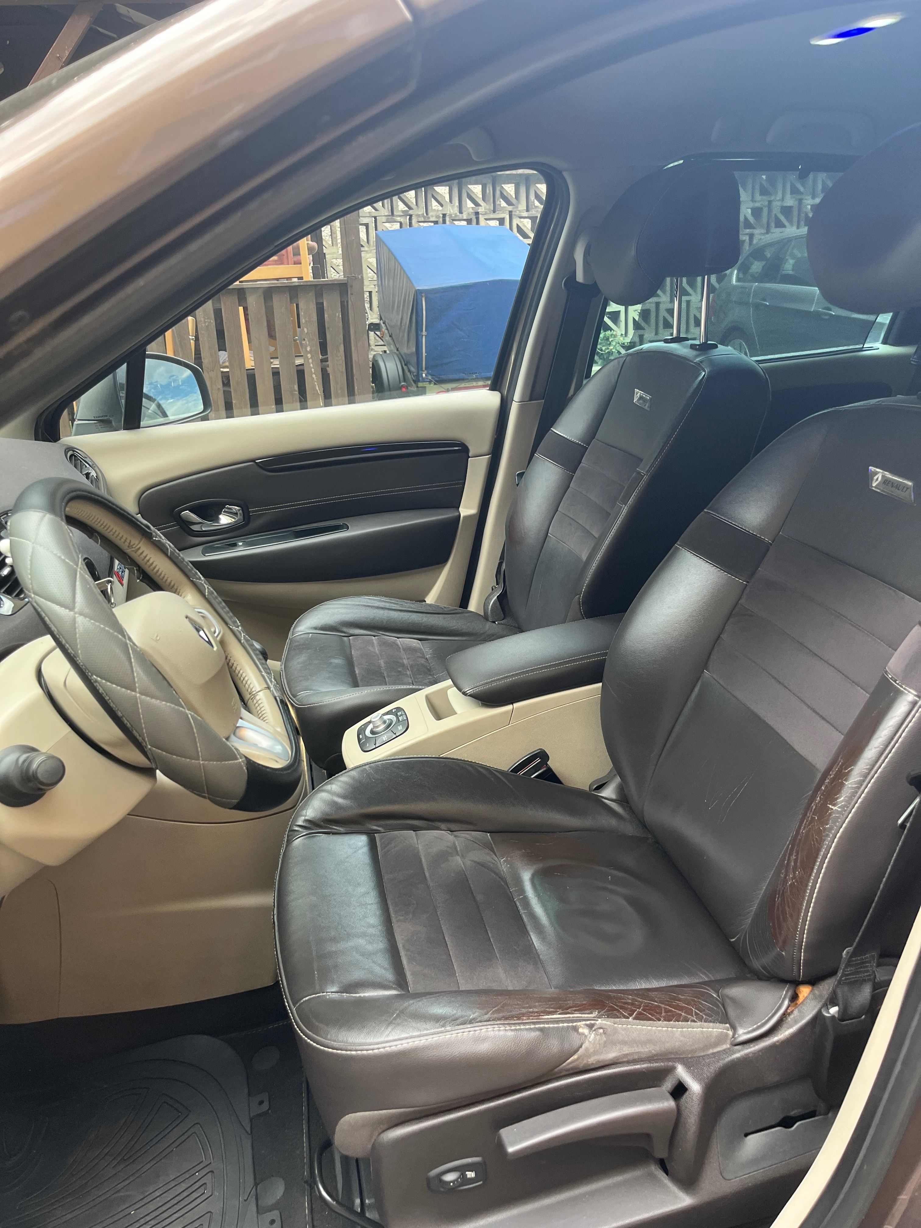 Renault Scénic, 1.6 dCI, 7 míst, tažné zař. - fotka 5