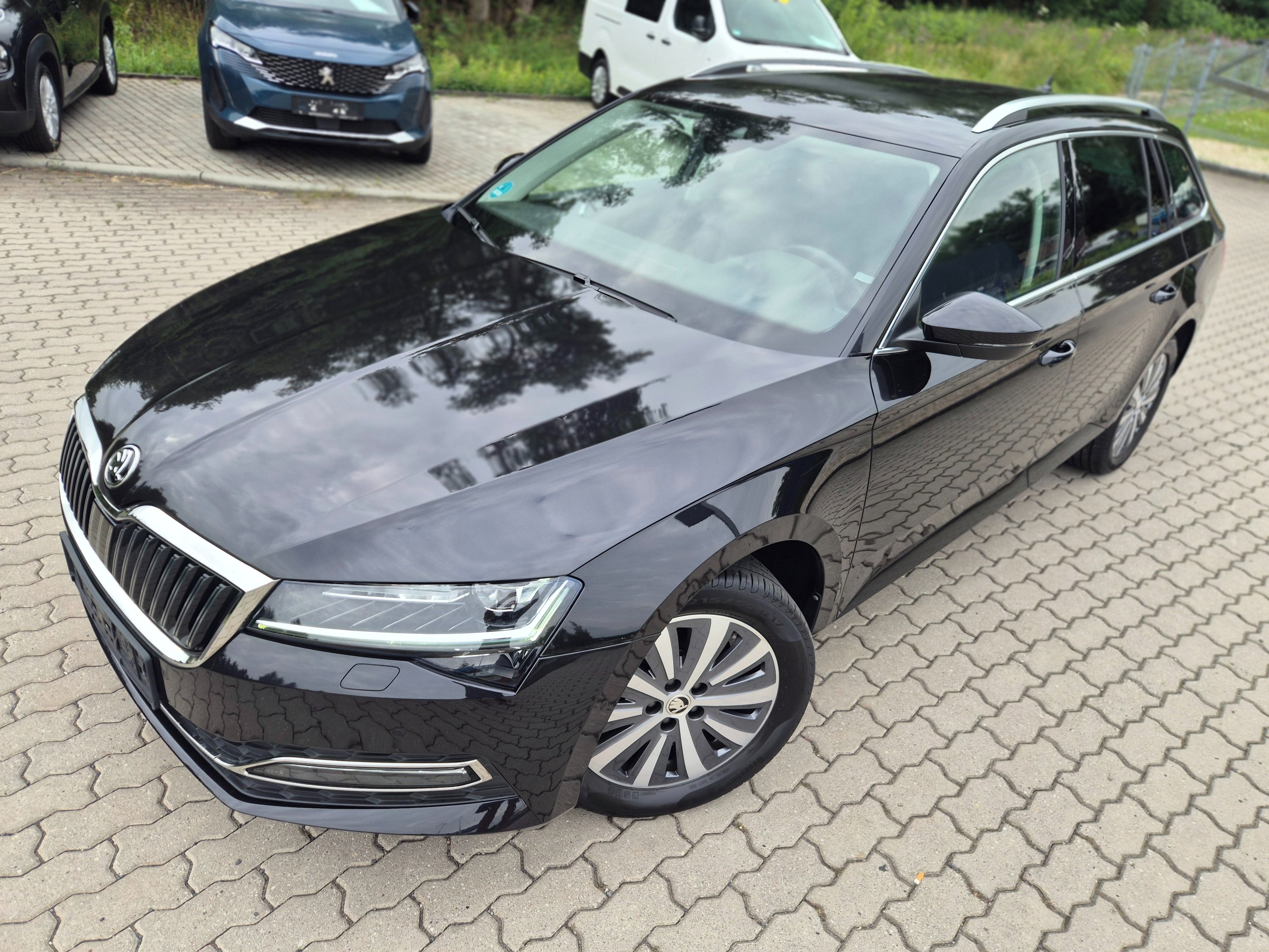 Škoda Superb, STAV NOVEHO VOZU - fotka 4