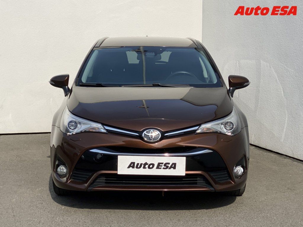 Toyota Avensis, 2.0d,ČR - fotka 2
