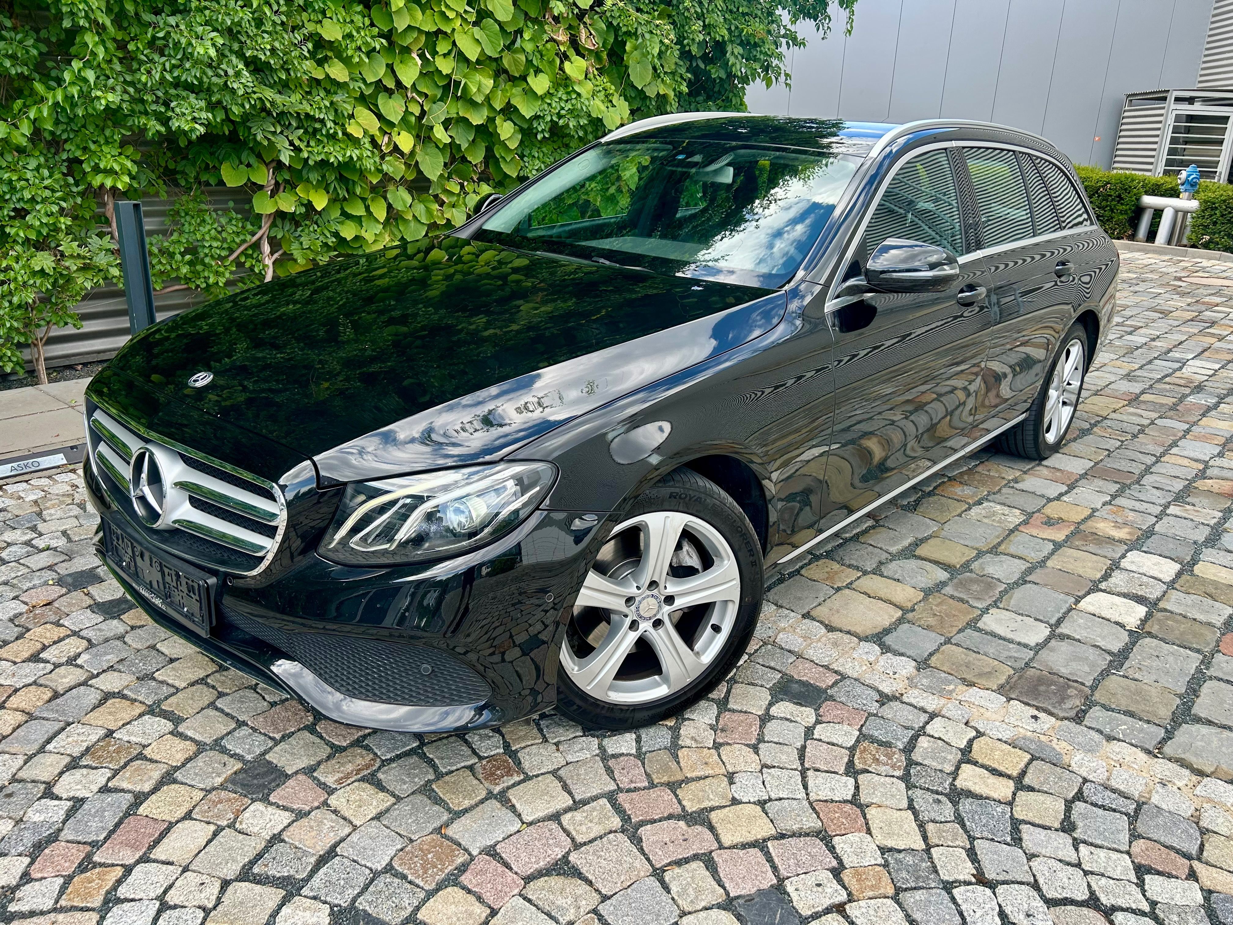 Mercedes-Benz Třídy E, 220D 143KW LED-NAVI-KAMERA-PDC - fotka 4