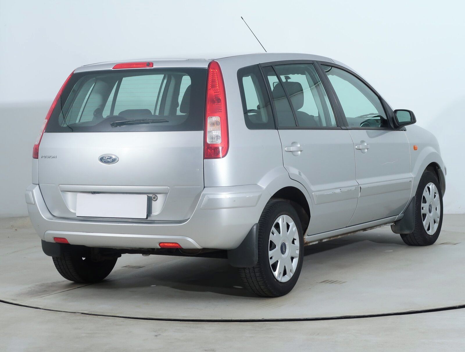 Ford Fusion, 1.4, ČR,1.maj - fotka 5