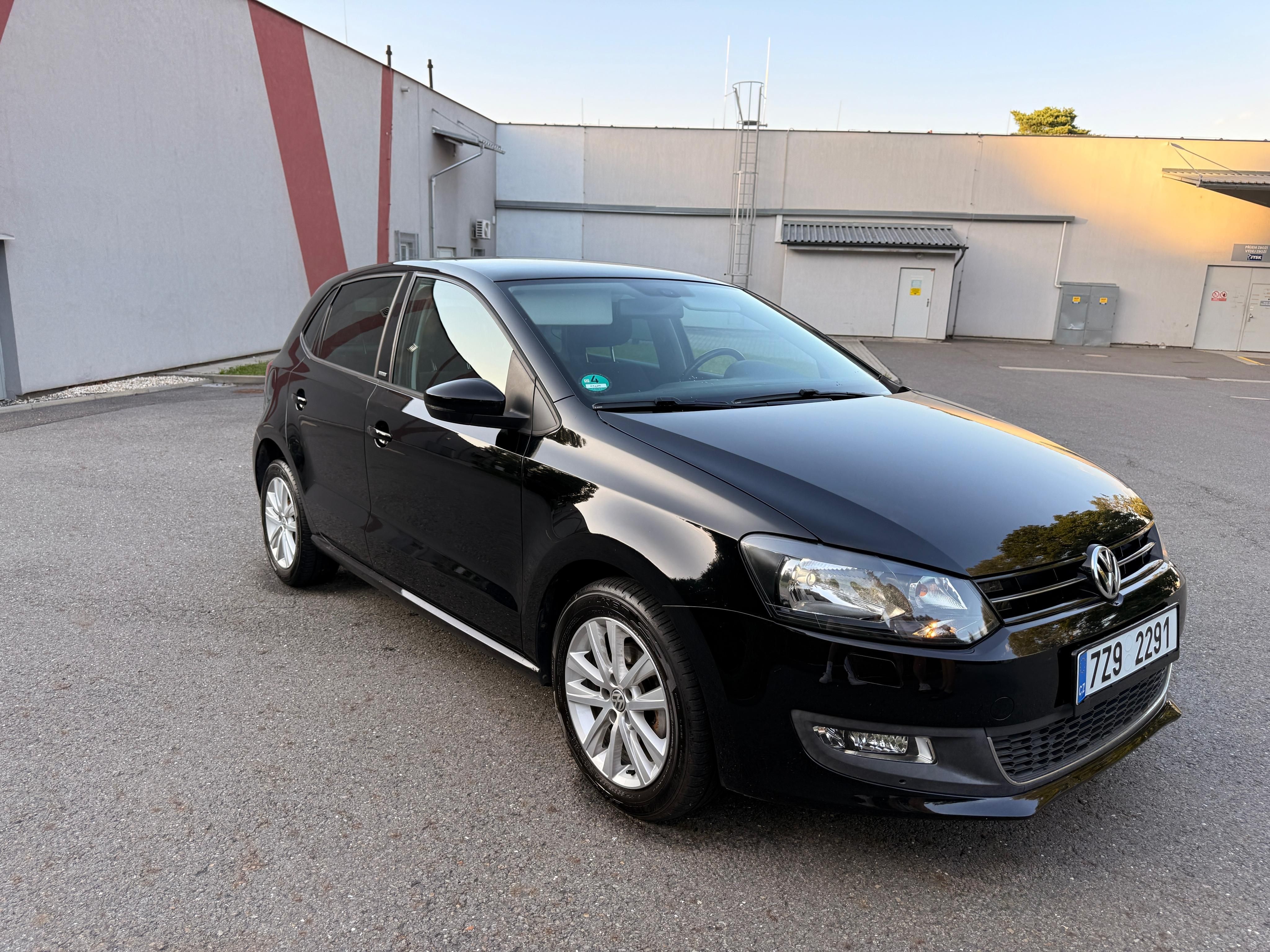 Volkswagen Polo, Volkswagen Polo 6R 1.2HTP 44k - fotka 3