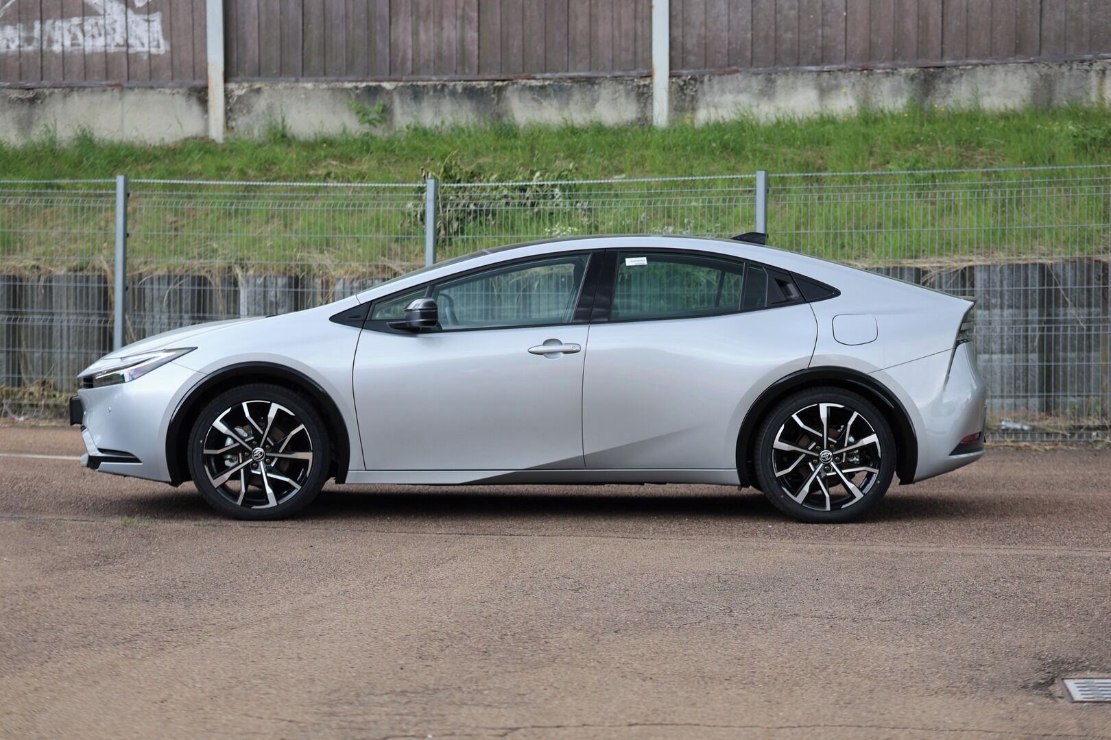 Toyota Prius, PHEV Prestige dodání září - fotka 5