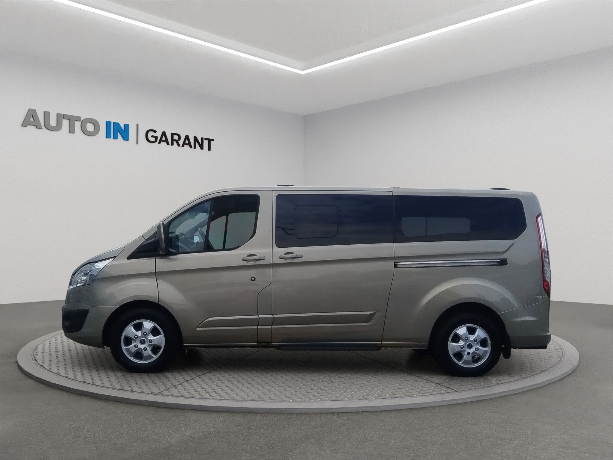 Ford Tourneo Custom, Titanium L2 96kW, 1MAJ, ČR, ta - fotka 3