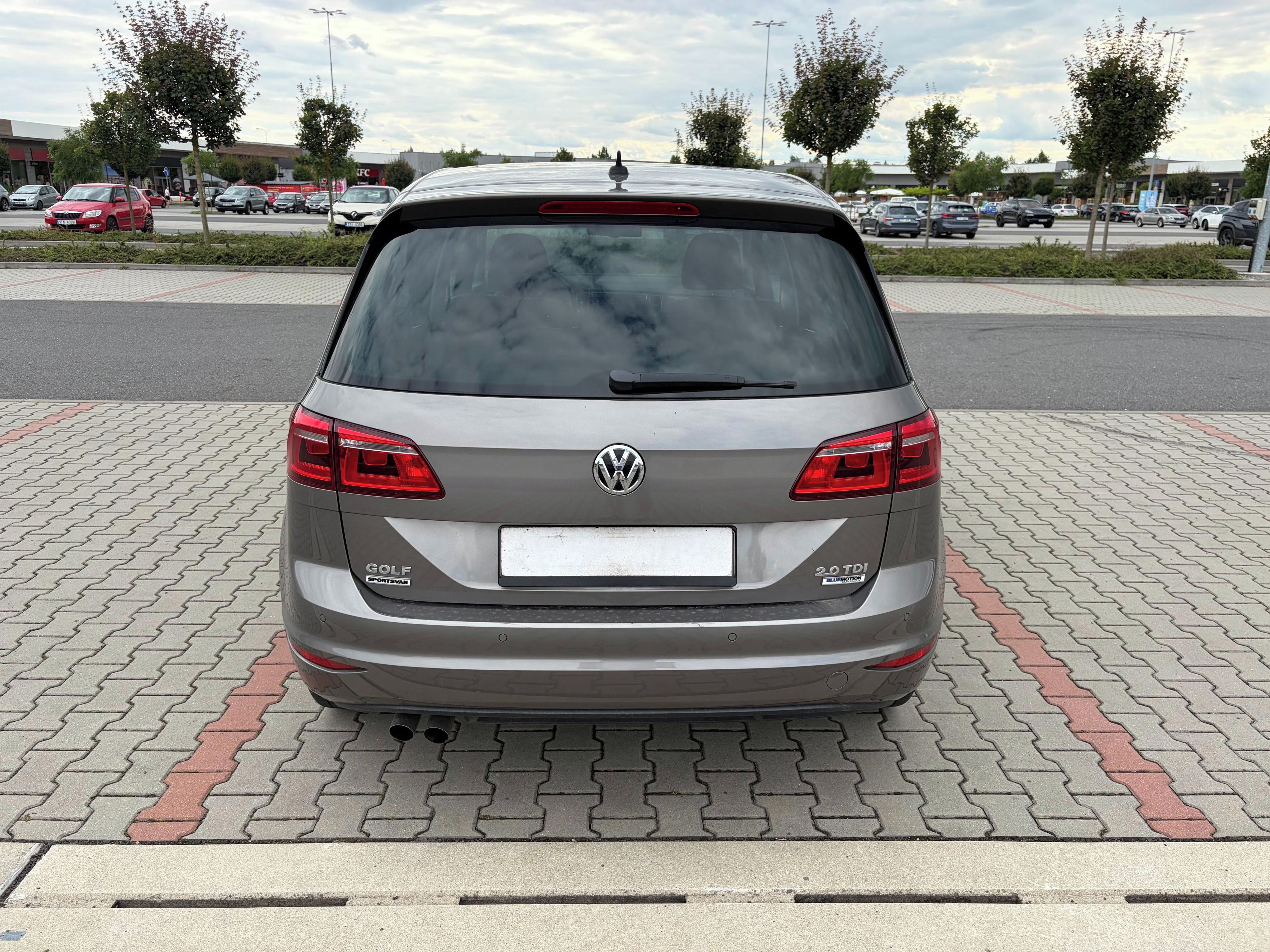 Volkswagen Golf Sportsvan, 2.0 TDi DSG TOP VÝBAVA - fotka 4