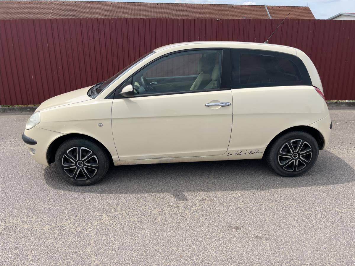 Lancia Y, 1,2 i STK 9/2027  Ypsilon - fotka 4