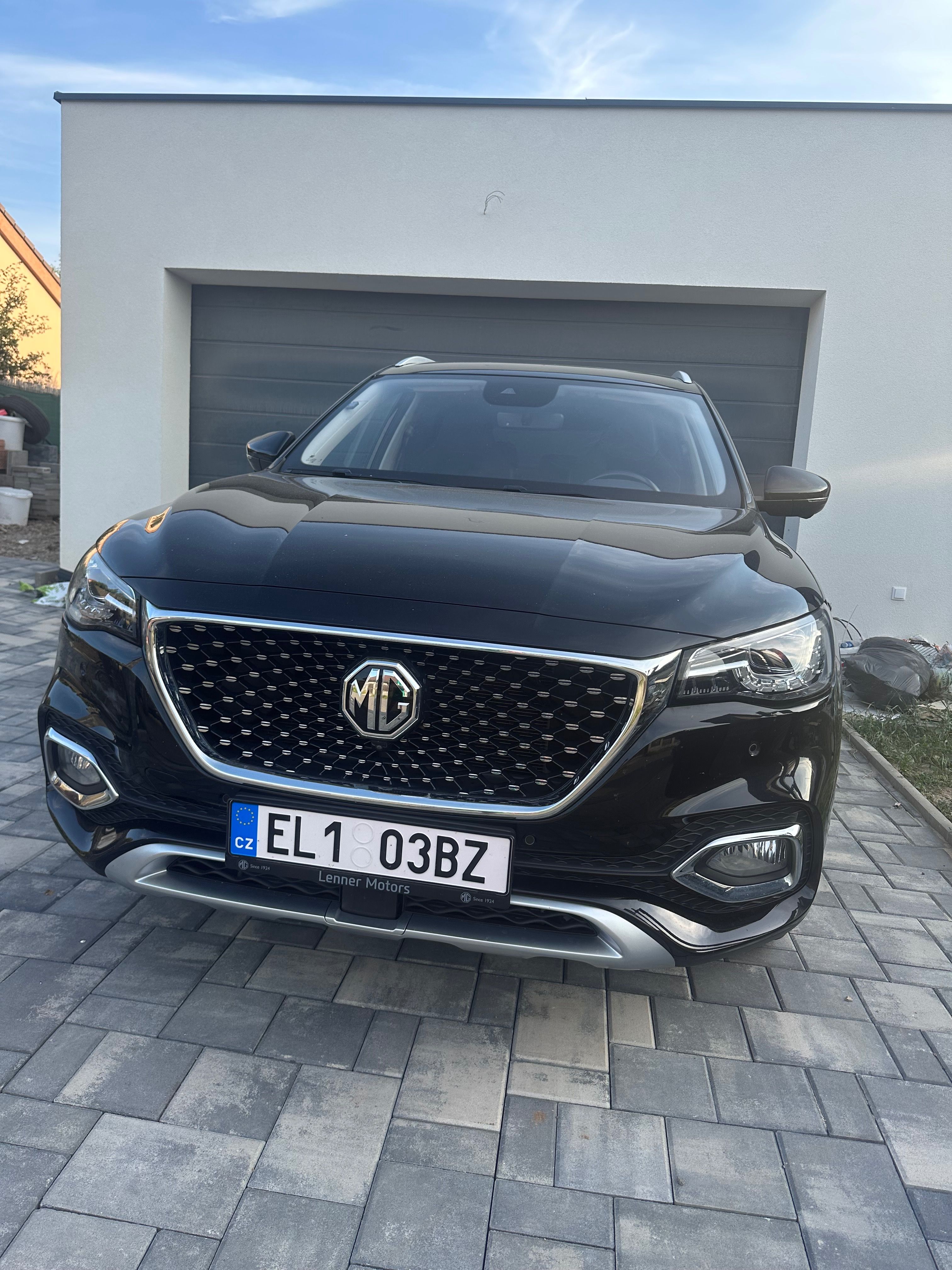MG eHS, MG EHS plug in hybrid exclusiv - fotka 2