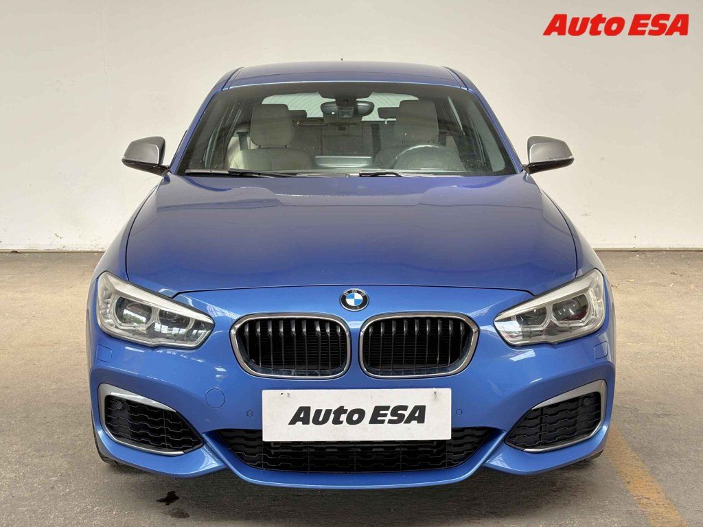 BMW Řada 1, 3.0 - fotka 2