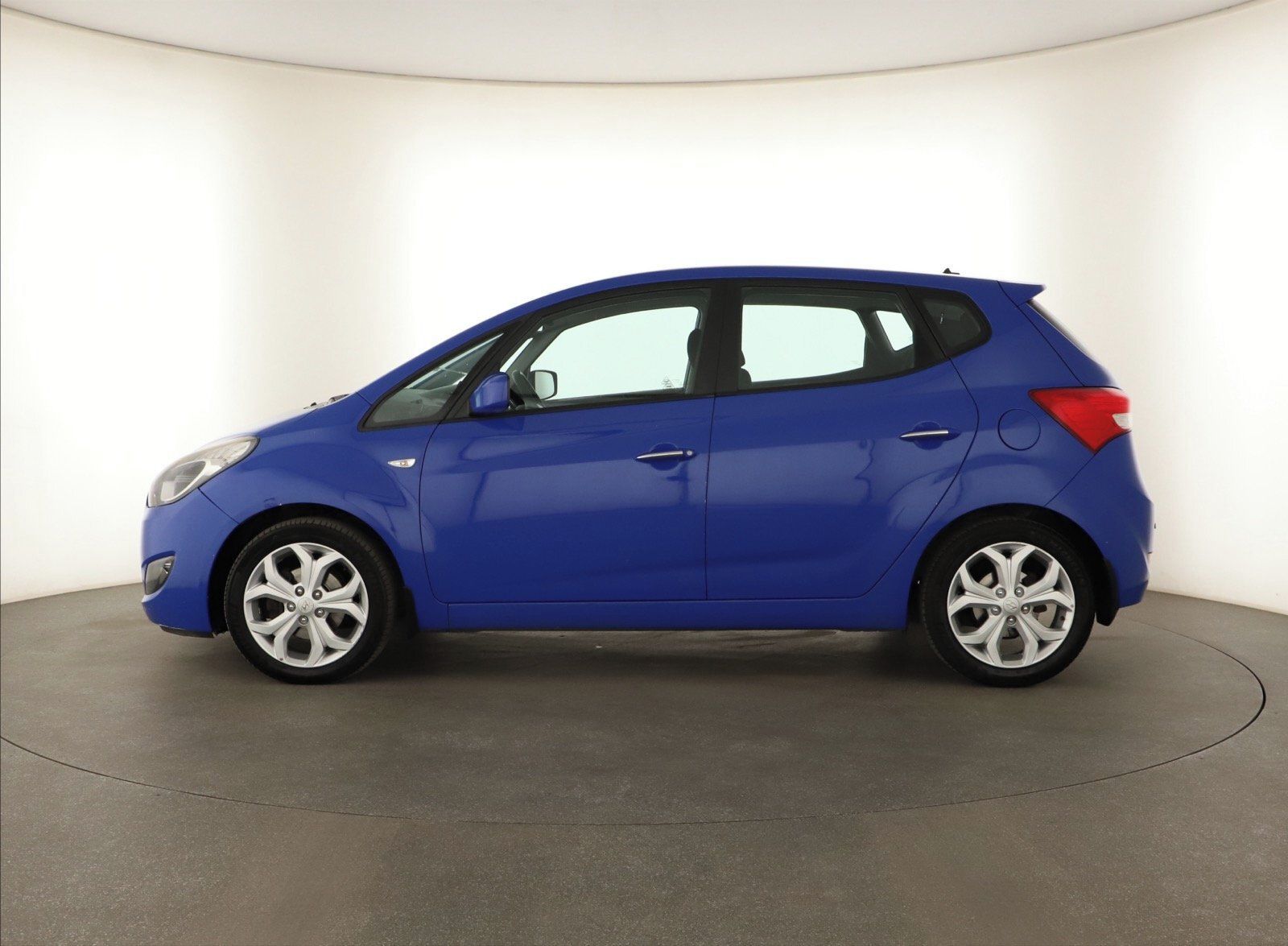Hyundai ix20, 1.4 CRDi, po STK - fotka 3