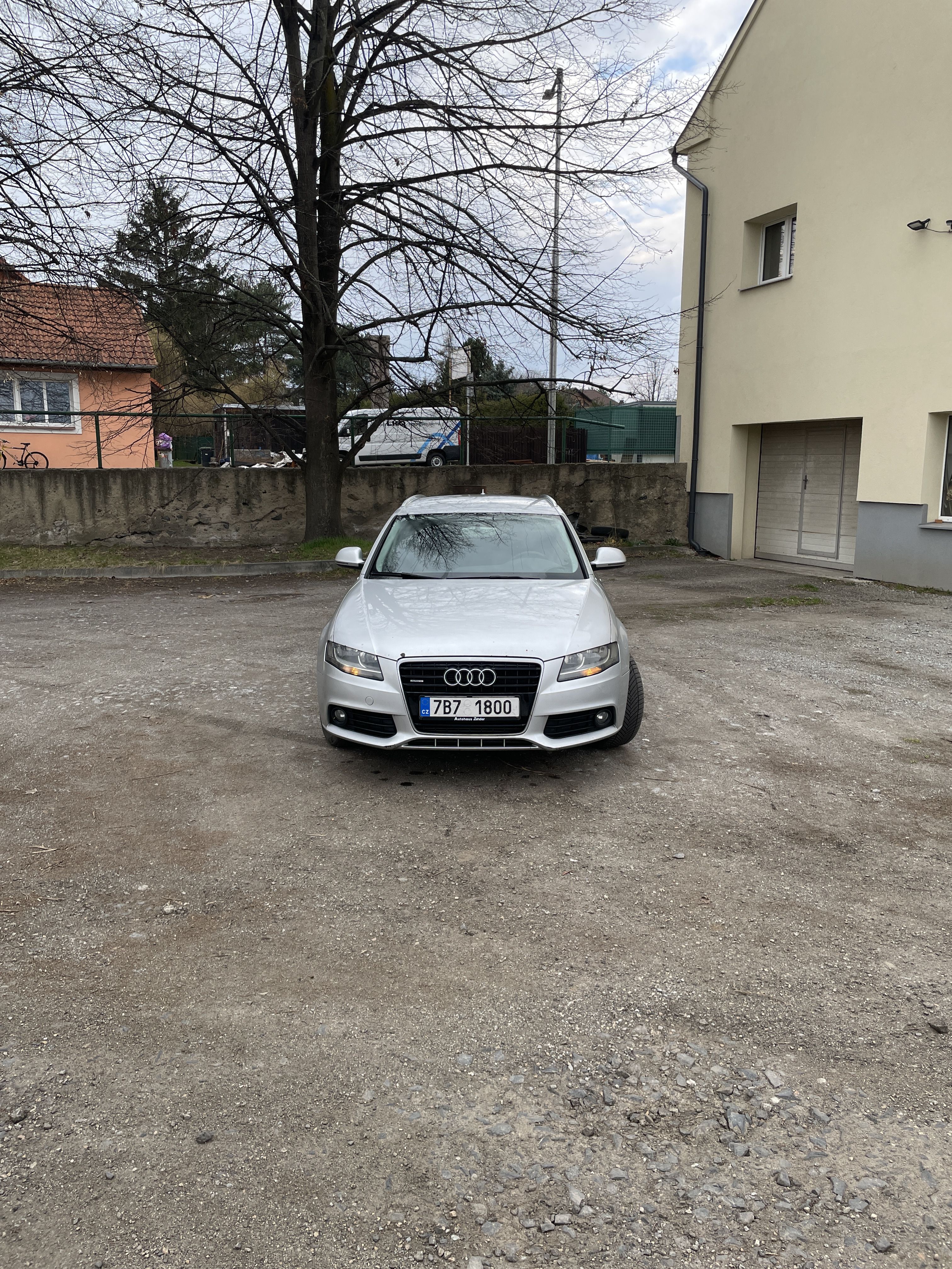 Audi A4, 3.0 TDI - 176 Kw - fotka 4