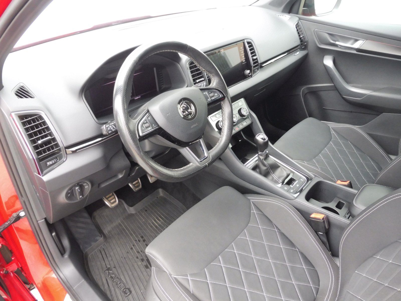 Škoda Karoq, SportLine 1,5 TSI 110kW - fotka 6