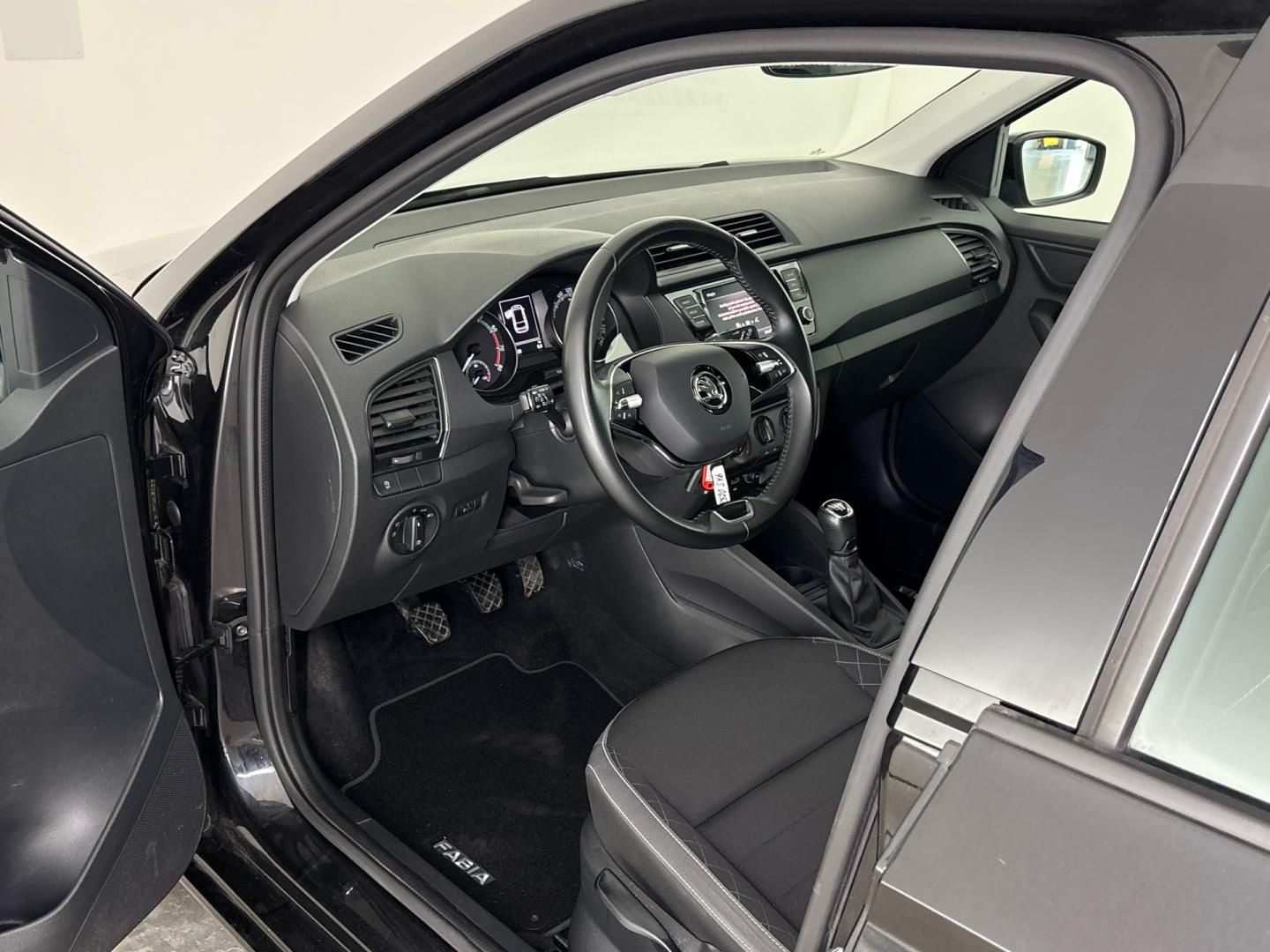 Škoda Fabia, 1.0 TSI / 70 kW Ambition - fotka 6