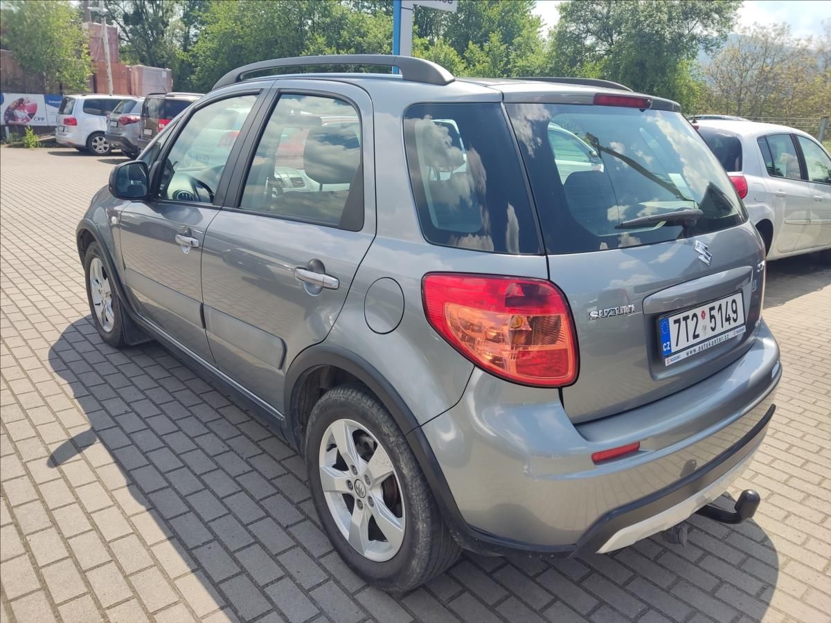 Suzuki SX4, 1,6 VVt 4x2 - fotka 4