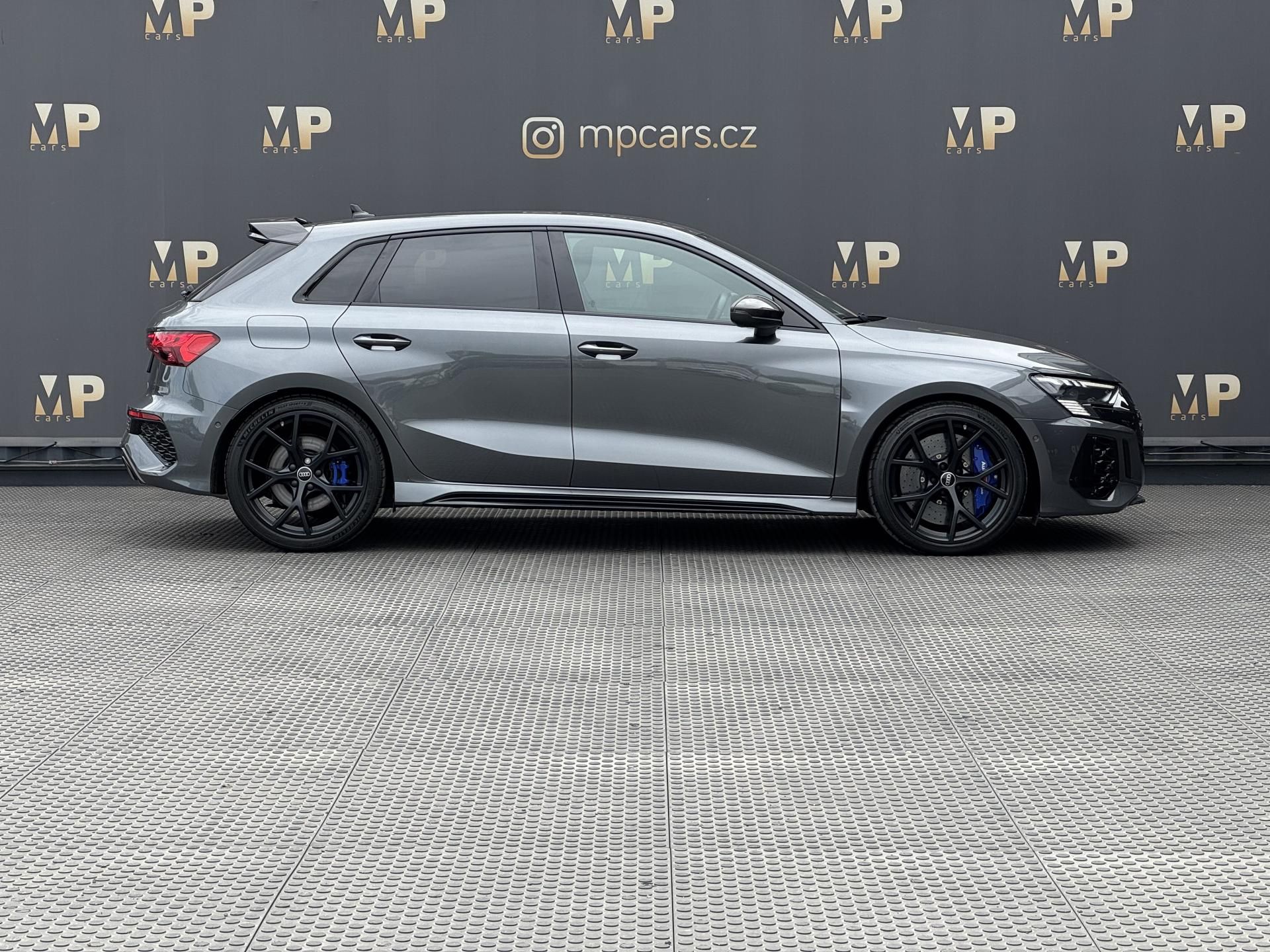 Audi RS3, 2.5TFSi 294kW Quattro, Matrix - fotka 4