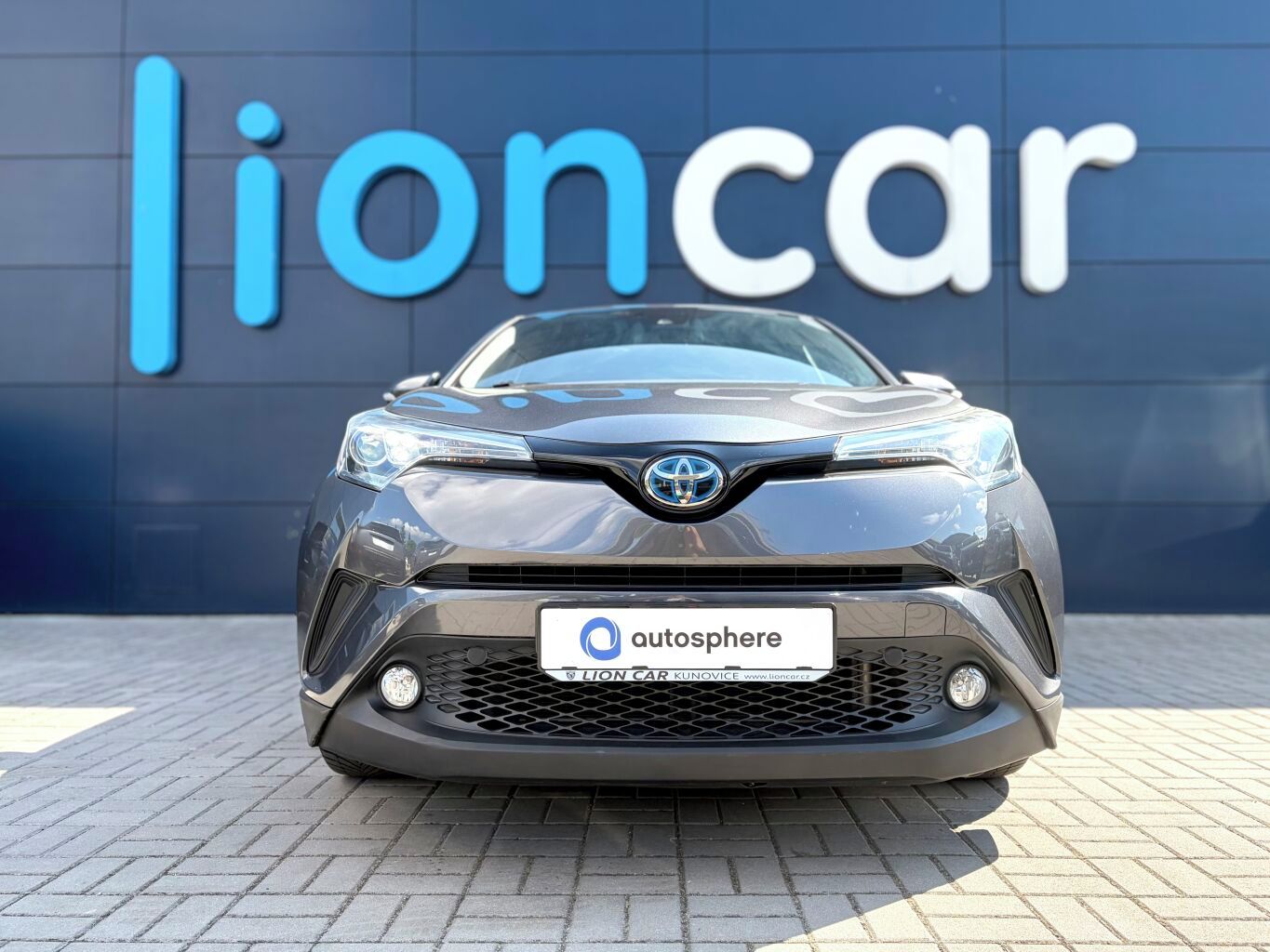 Toyota C-HR, 1.8 Hybrid 90 kW Dynamic CVT, - fotka 2