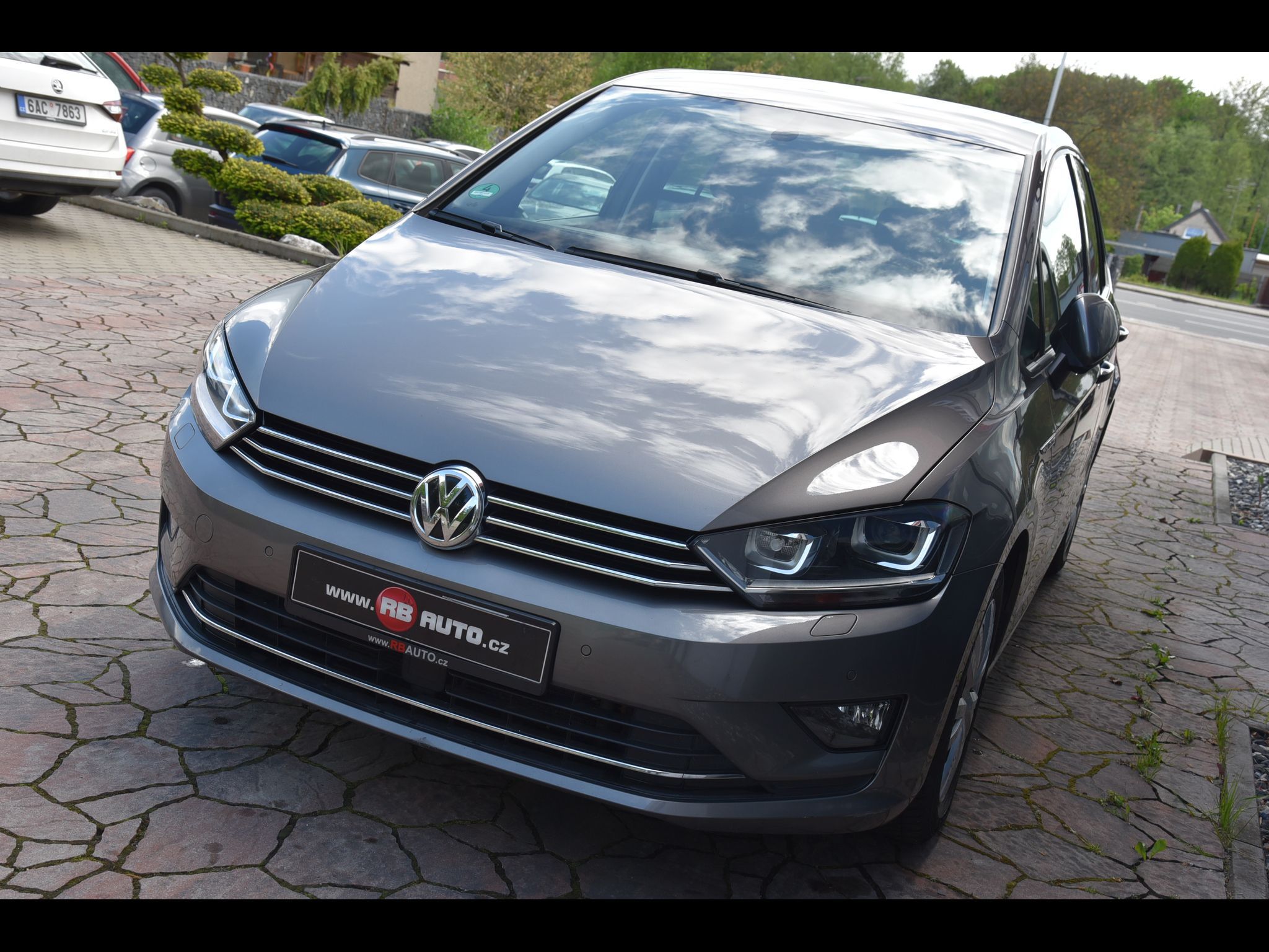 Volkswagen Golf Sportsvan, 1.2 TSi 81 kw Lounge - fotka 4