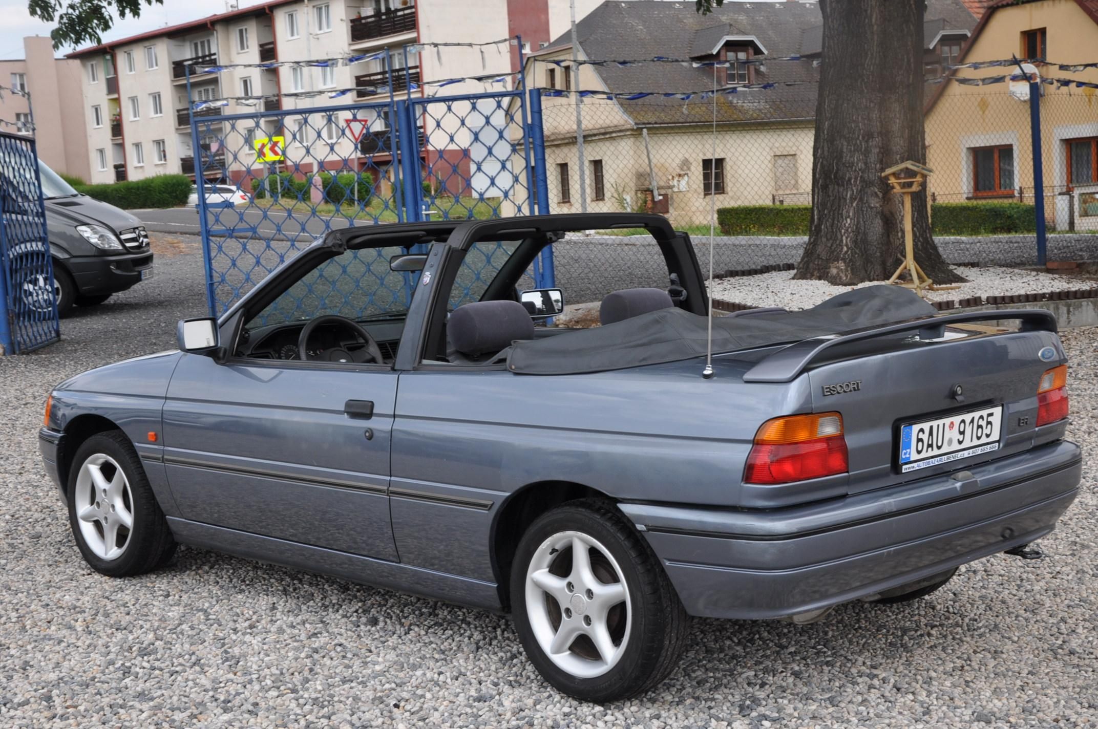 Ford Escort, 1.6EFi 77kW KABRIO - fotka 4