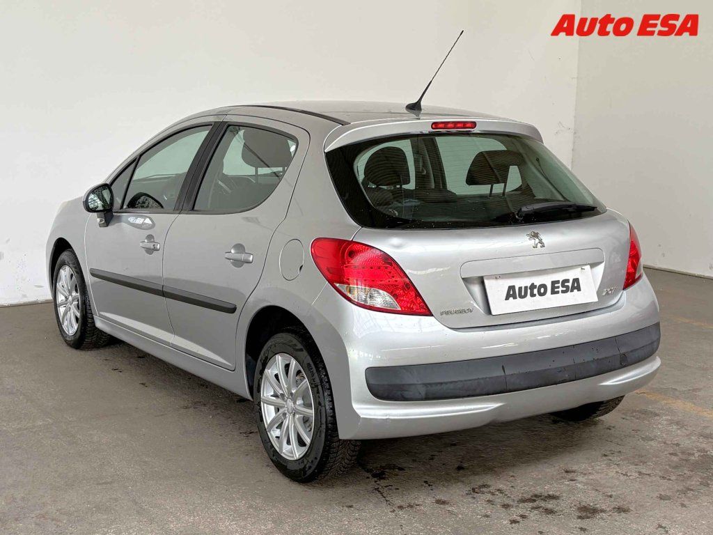 Peugeot 207, 1.4,ČR - fotka 6