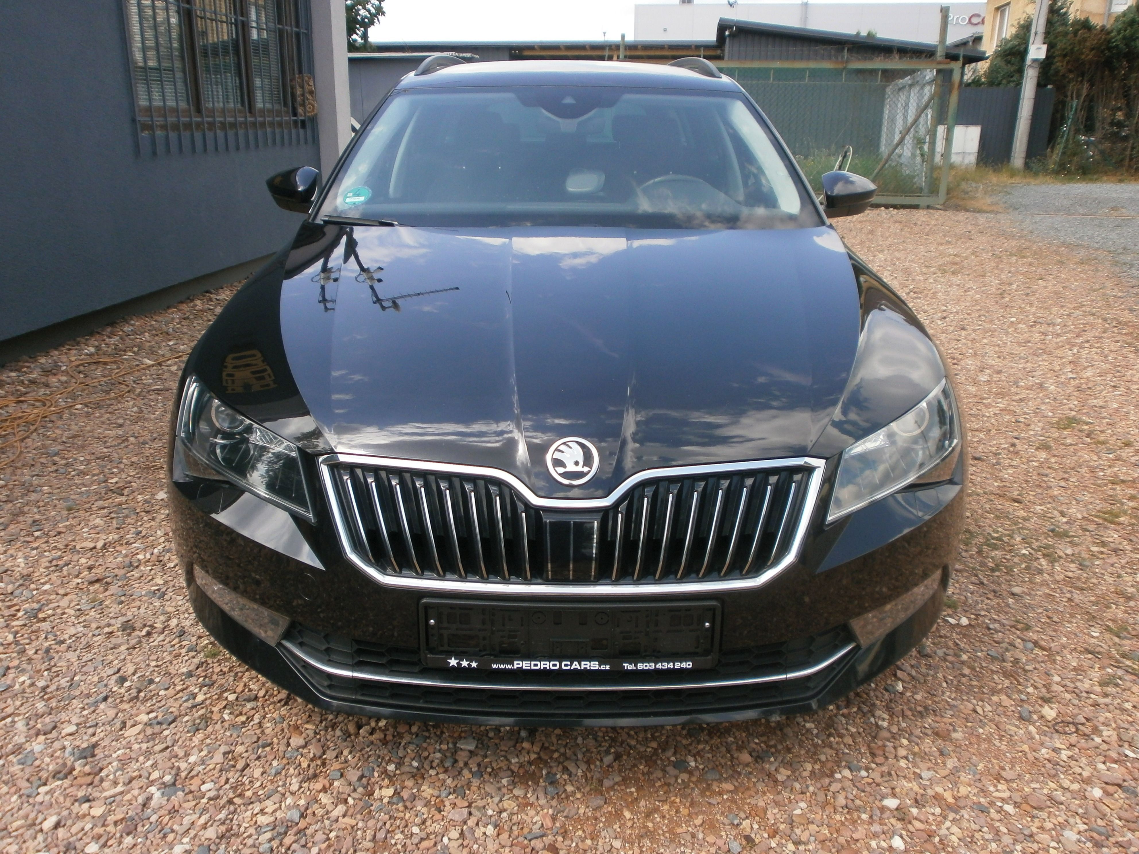 Škoda Superb, 2.0TDI-110KW,SERVISNÍ KNIHA! - fotka 4