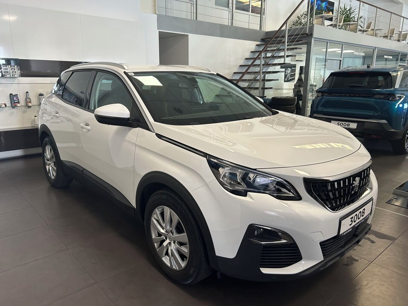 Peugeot 3008, ACTIVE 1.2 PureTech 130k MAN6 - fotka 3