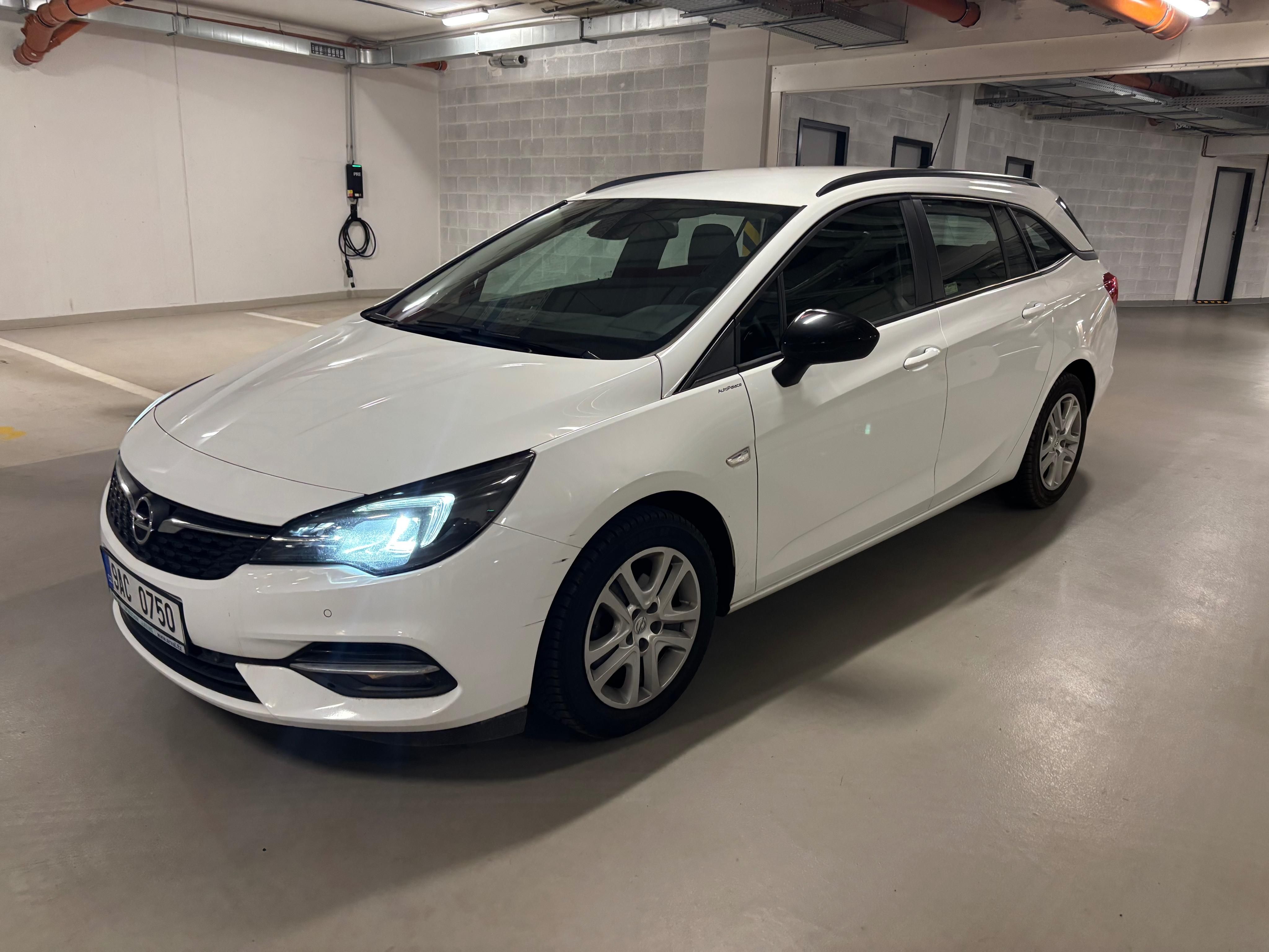Opel Astra, 1.5 CDti Edition 1. Majitel Čr - fotka 6