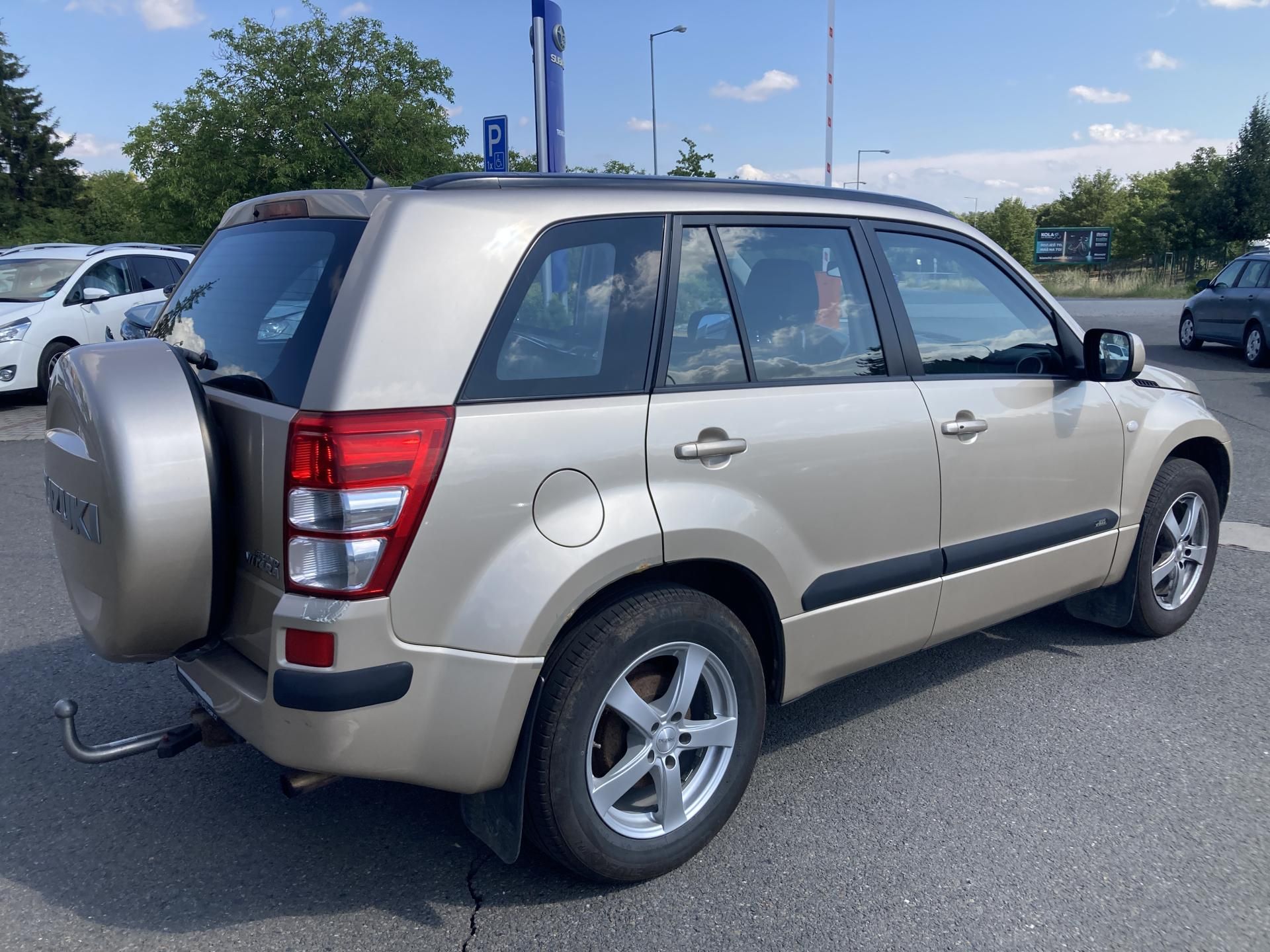 Suzuki Grand Vitara, 2,0VVT - fotka 3