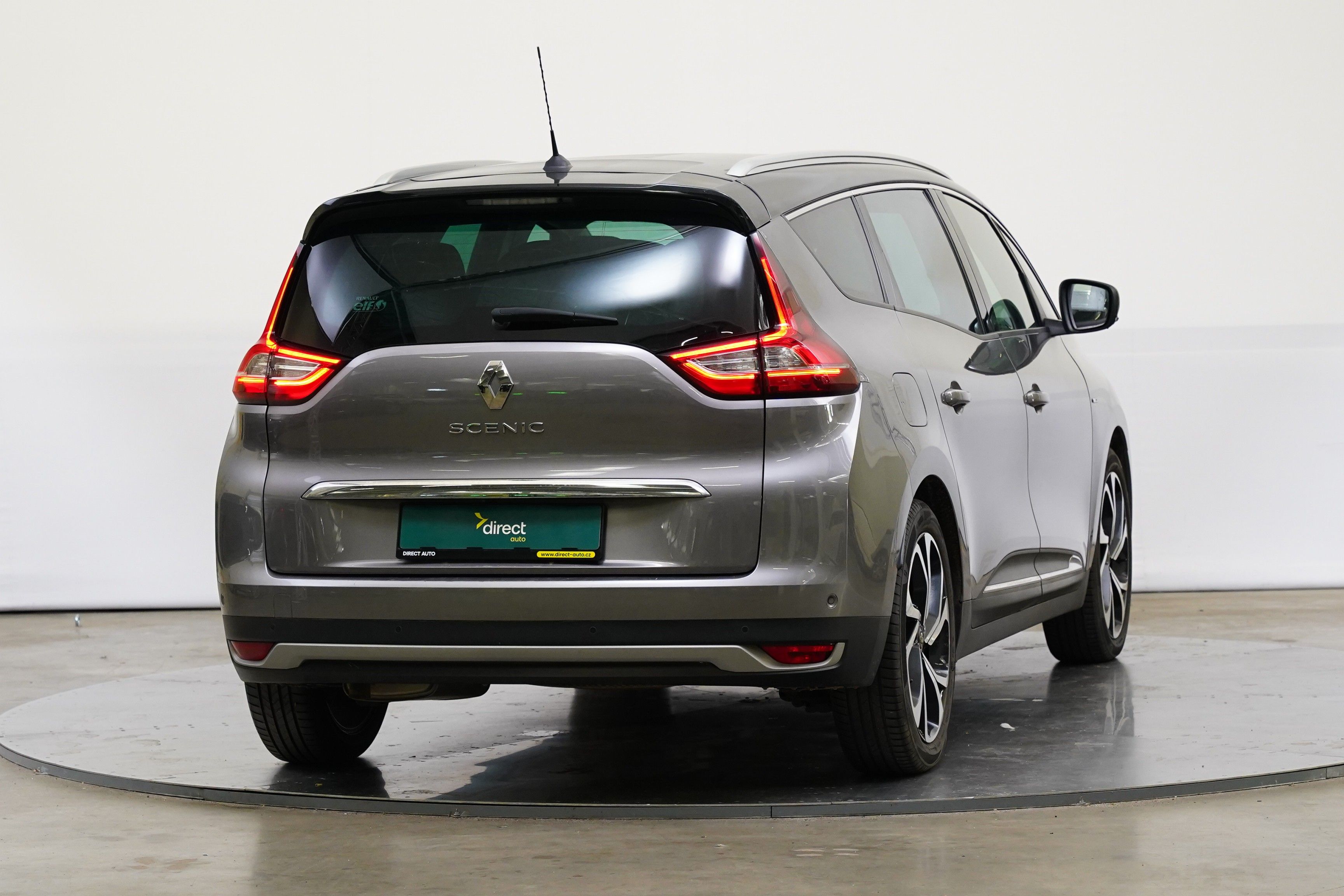 Renault Grand Scénic, 1.3 TCe 103 kW Bose Edition - fotka 2