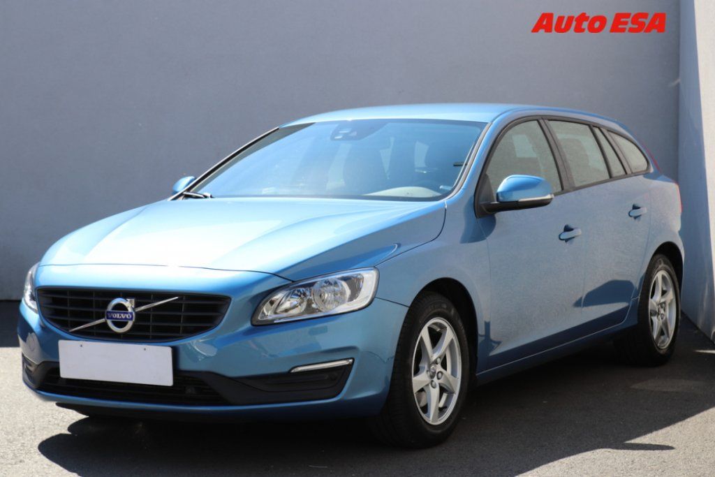 Volvo V60, 2.0 T5 Cross Country - fotka 3