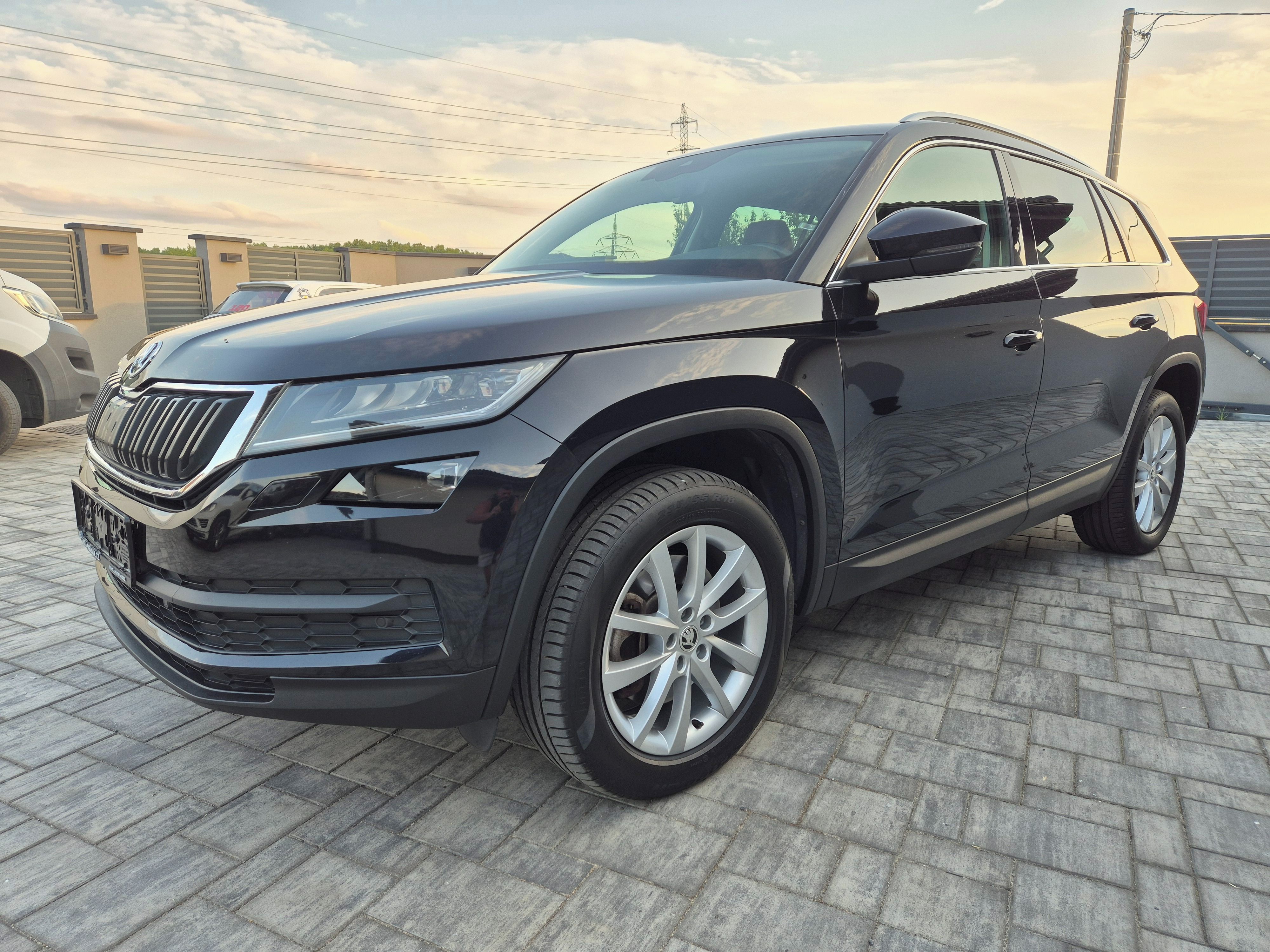Škoda Kodiaq, 2.0 TDi 140kw 4x4 STYLE ZÁRUKA - fotka 3