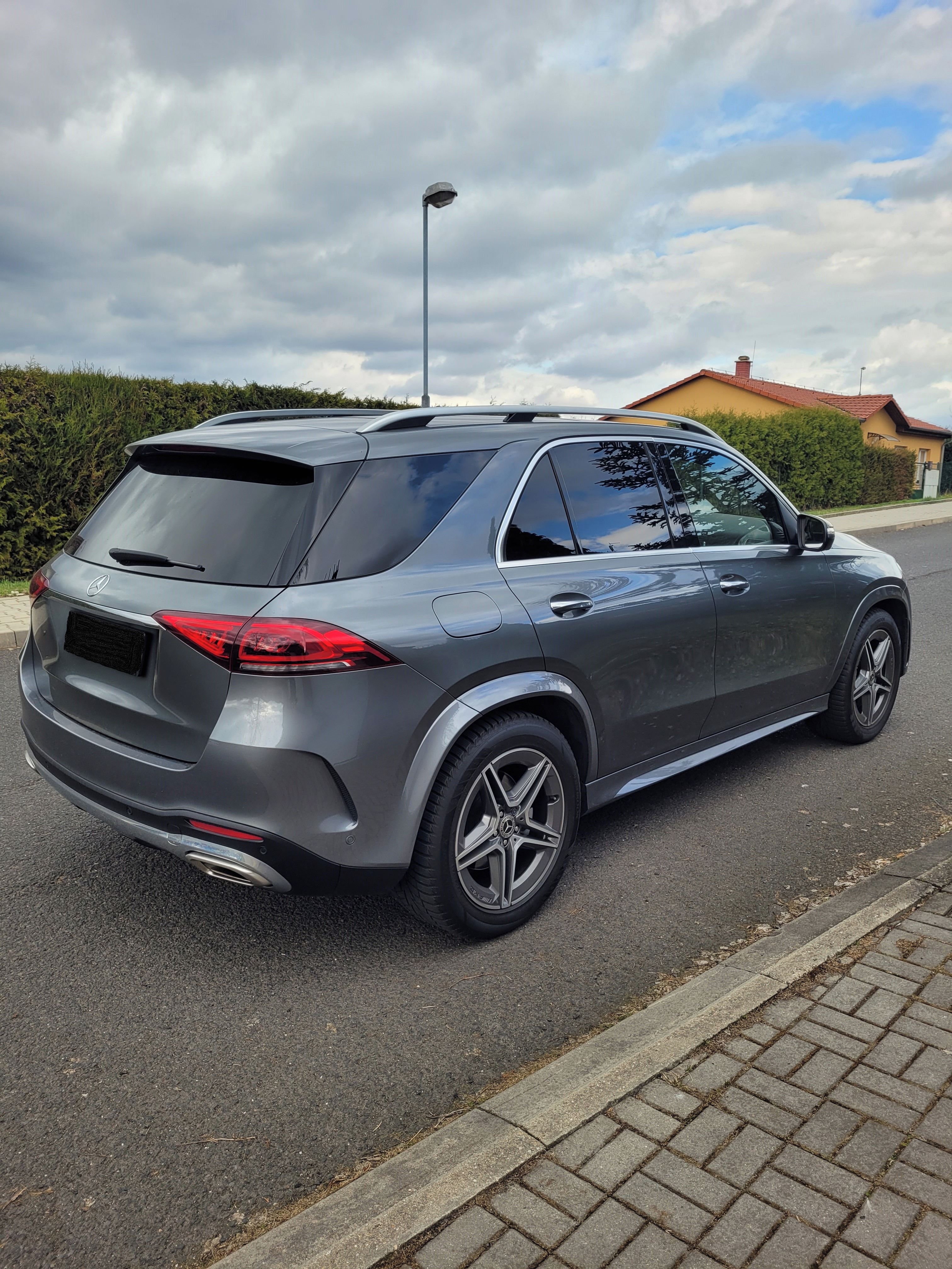 Mercedes-Benz GLE, Plná výbava - fotka 2