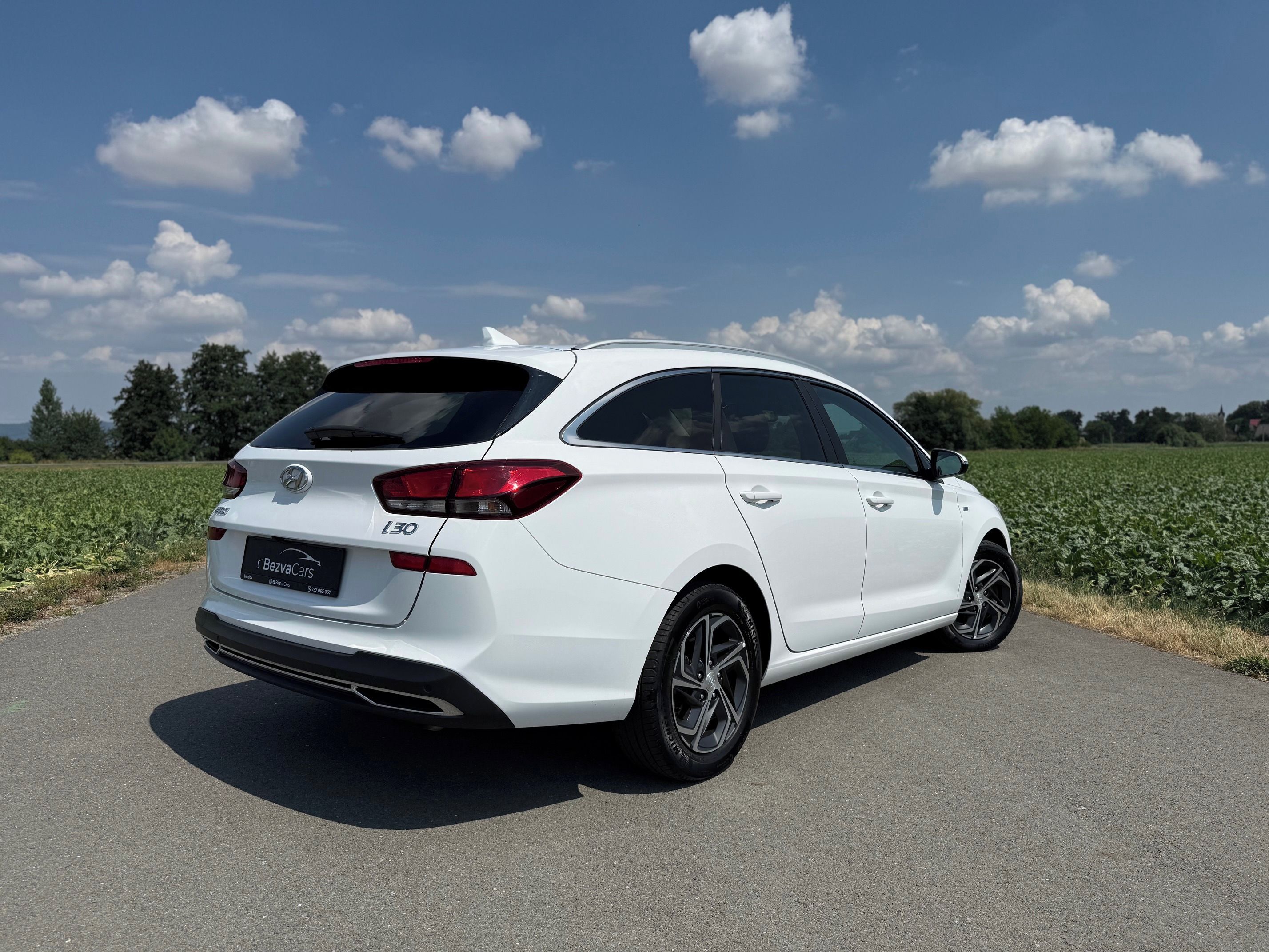 Hyundai i30, Combi 1.5T-GDI 118kW SMART DPH - fotka 4