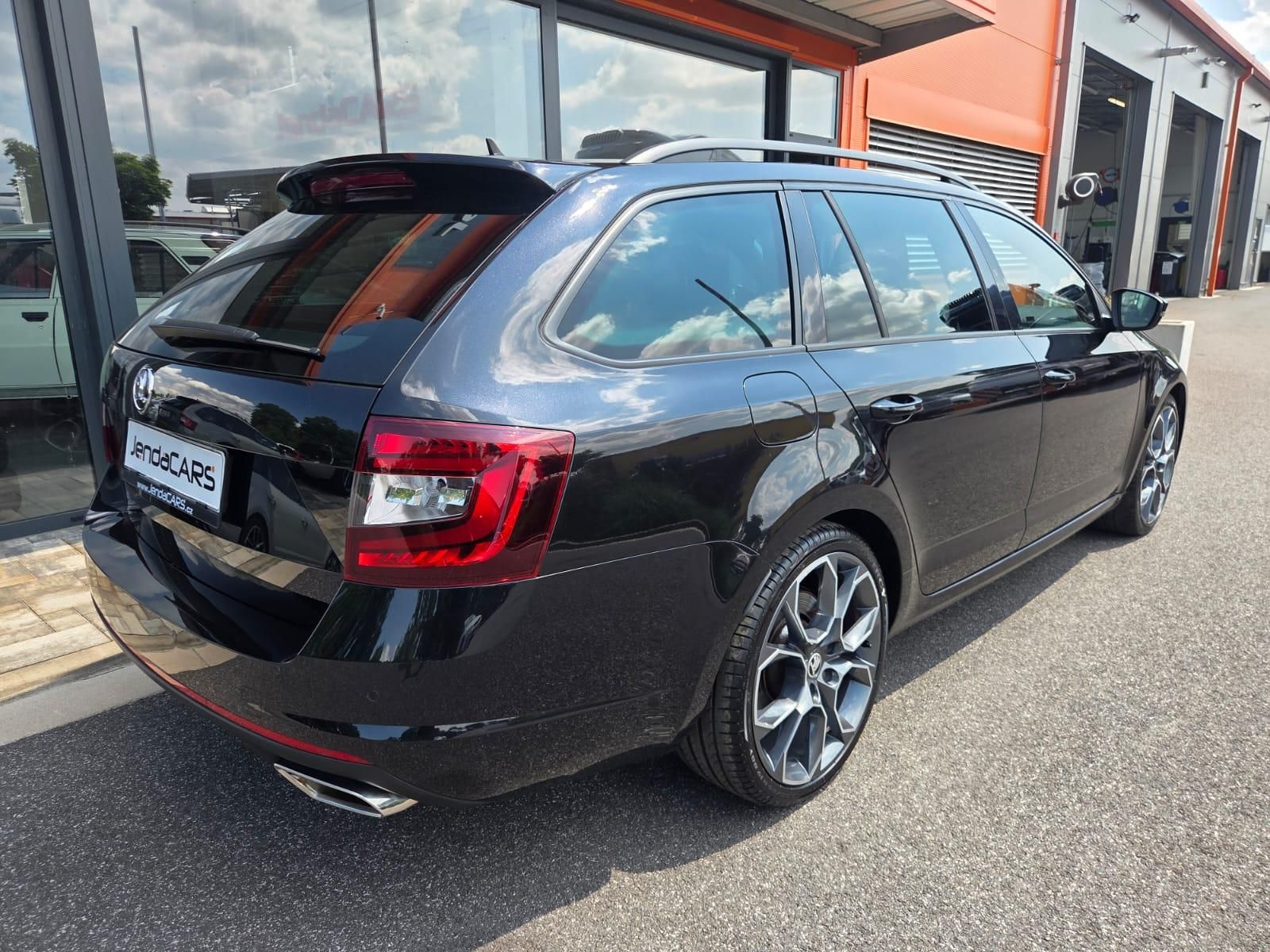 Škoda Octavia, 2.0 TSI RS 180 KW - fotka 2