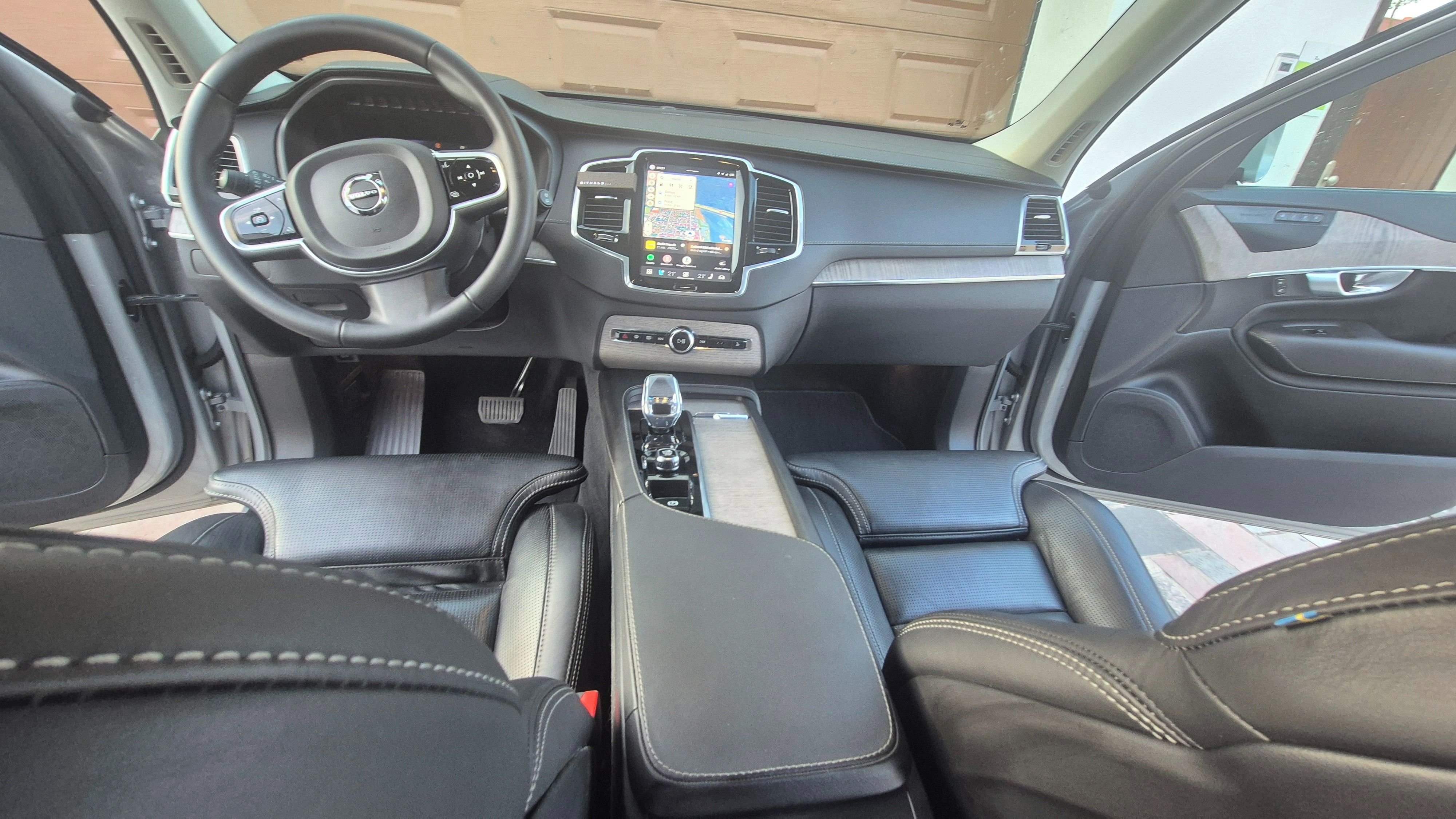 Volvo XC90, B5 AWD PLUS BRIGHT - fotka 5