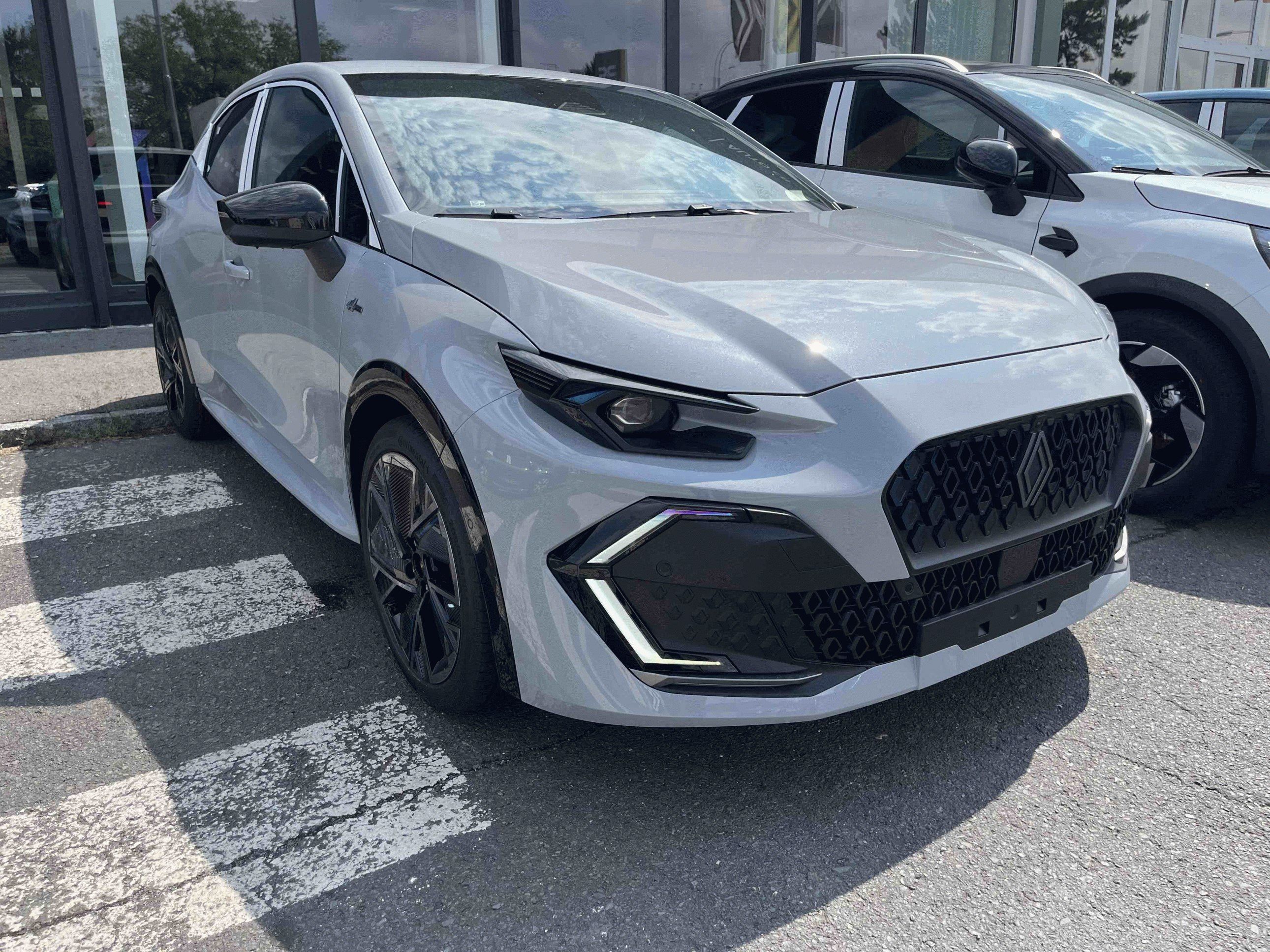 Renault Clio, esprit Alpine full hybrid E-Te - fotka 3