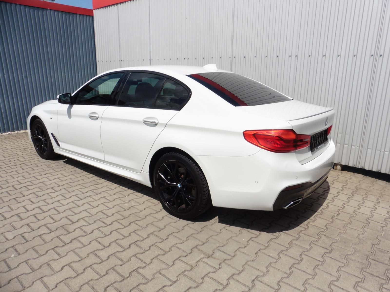 BMW Řada 5, 520d xDrive M-Paket Navi - fotka 3