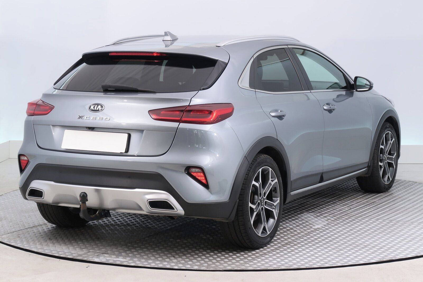Kia XCee´d, 1.6 T-GDI, Automat, Serv.kniha - fotka 5