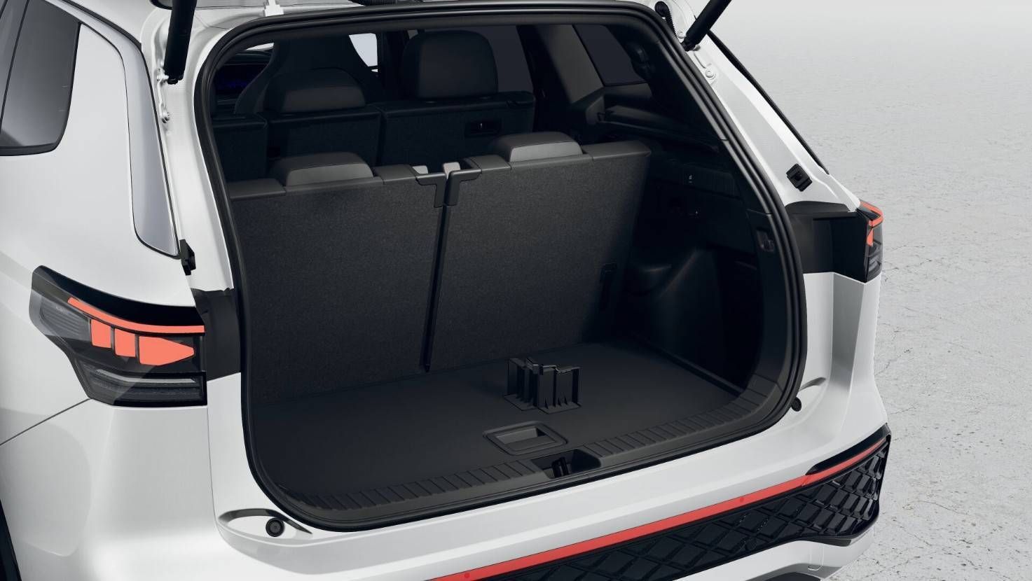 Volkswagen Tayron, R-Line People 4Motion 7DSG 2,0 - fotka 4