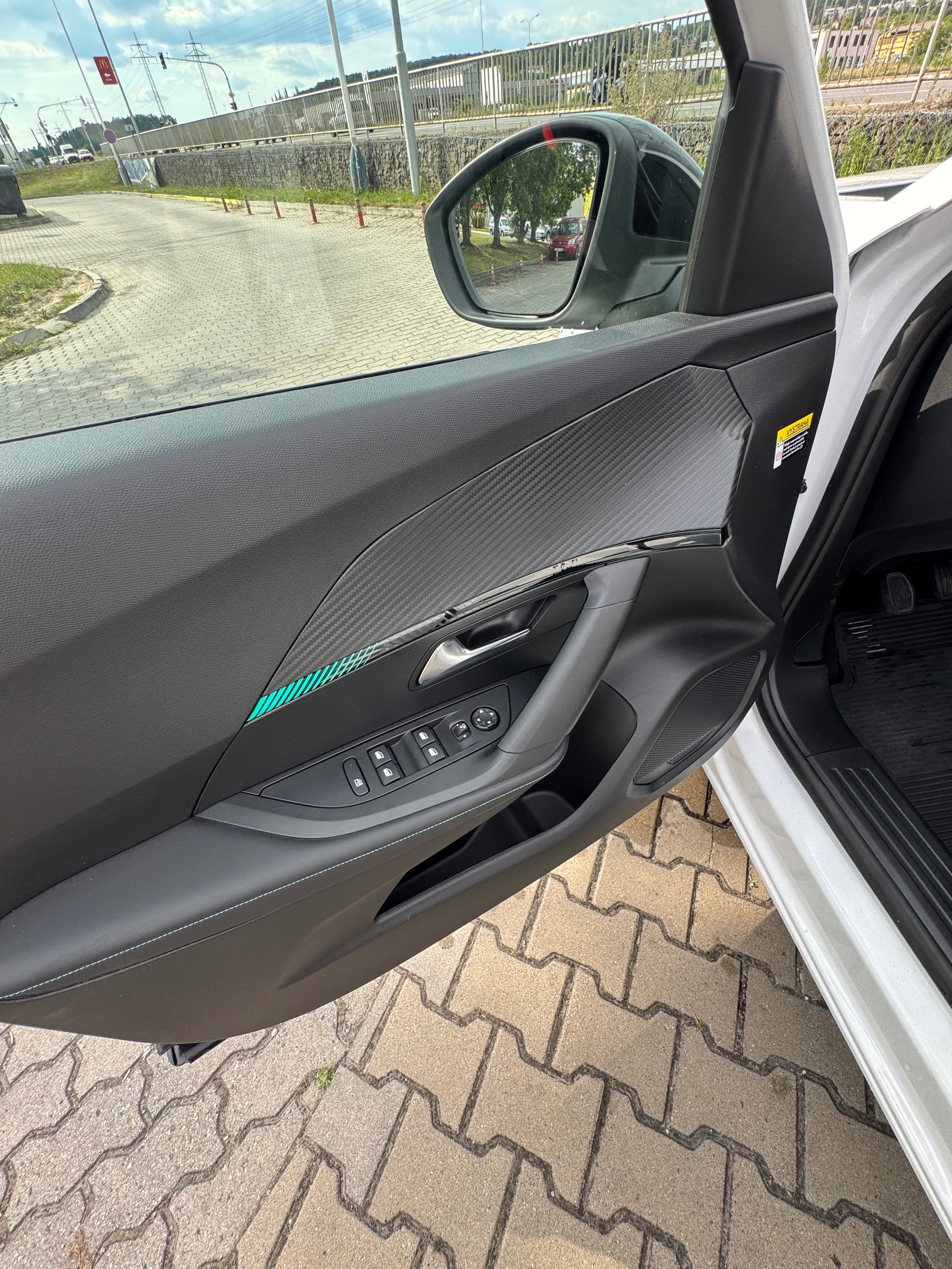 Peugeot 2008, Peugeot 2008 Allure 1.5 HDi 81 - fotka 6