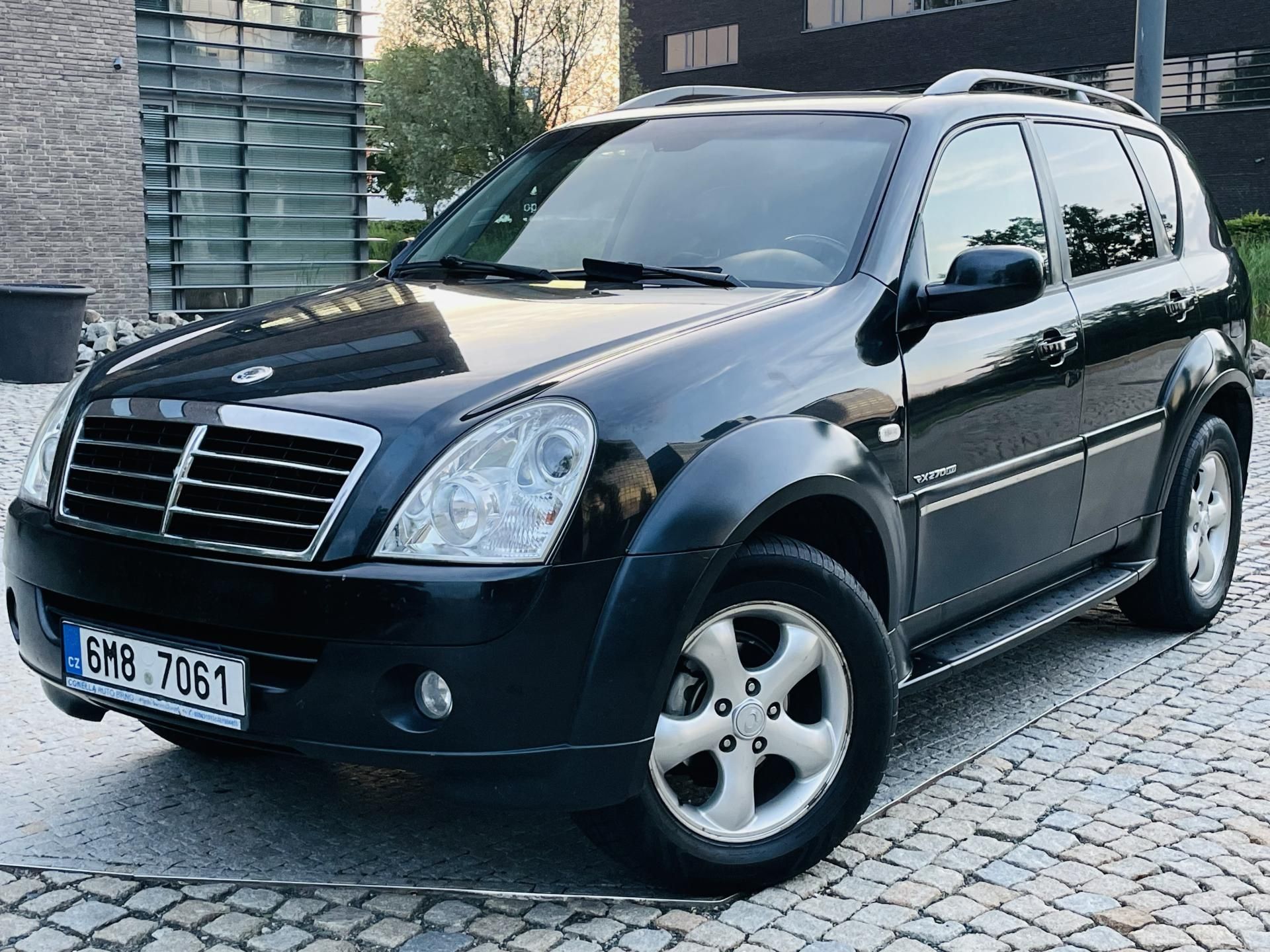 SsangYong Rexton, 2.7XDi 4x4 AUT VÝHŘEV KAMERA - fotka 2