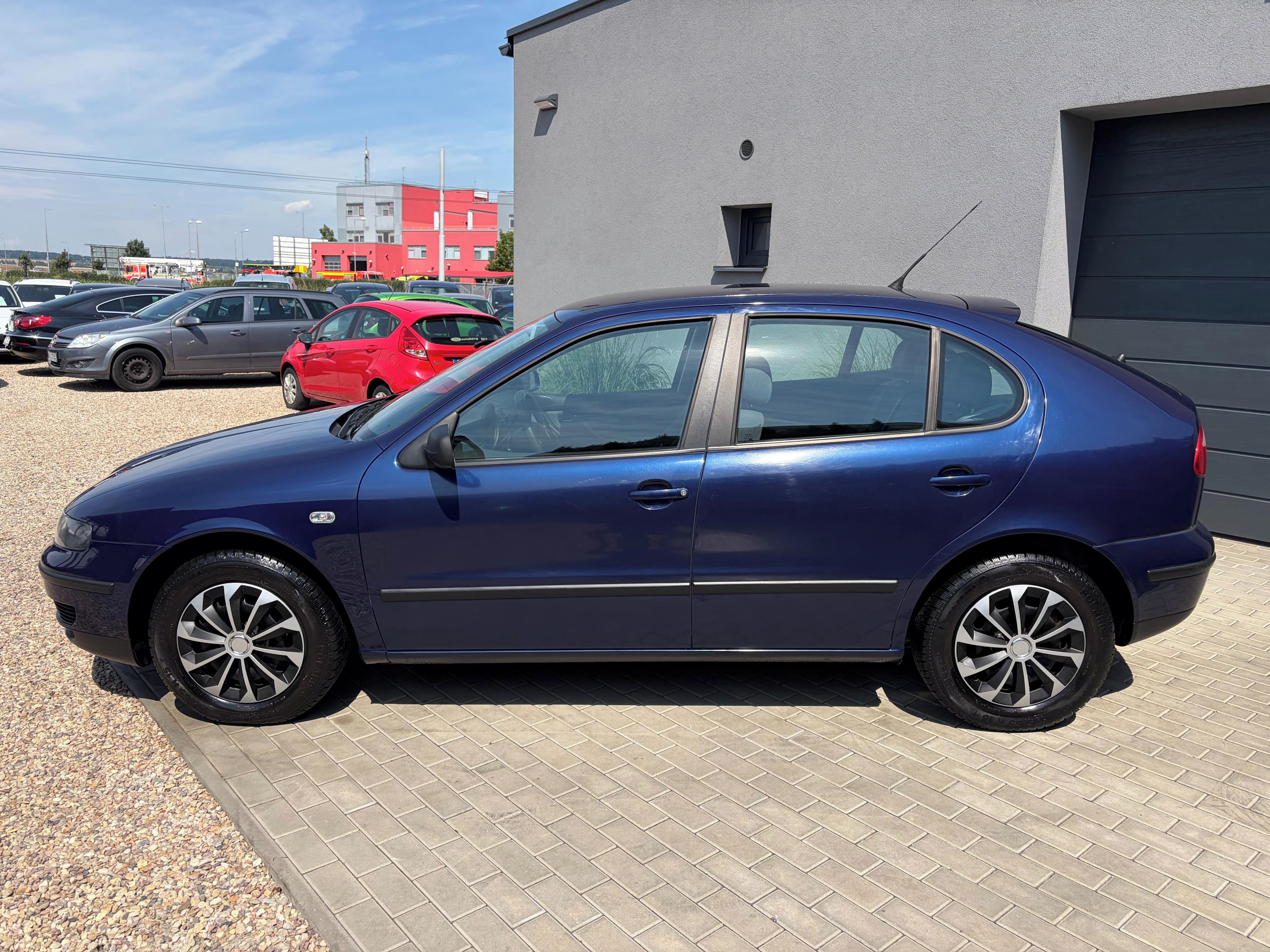 Seat Leon, 1.6i 74KW, Původ ČR - fotka 6