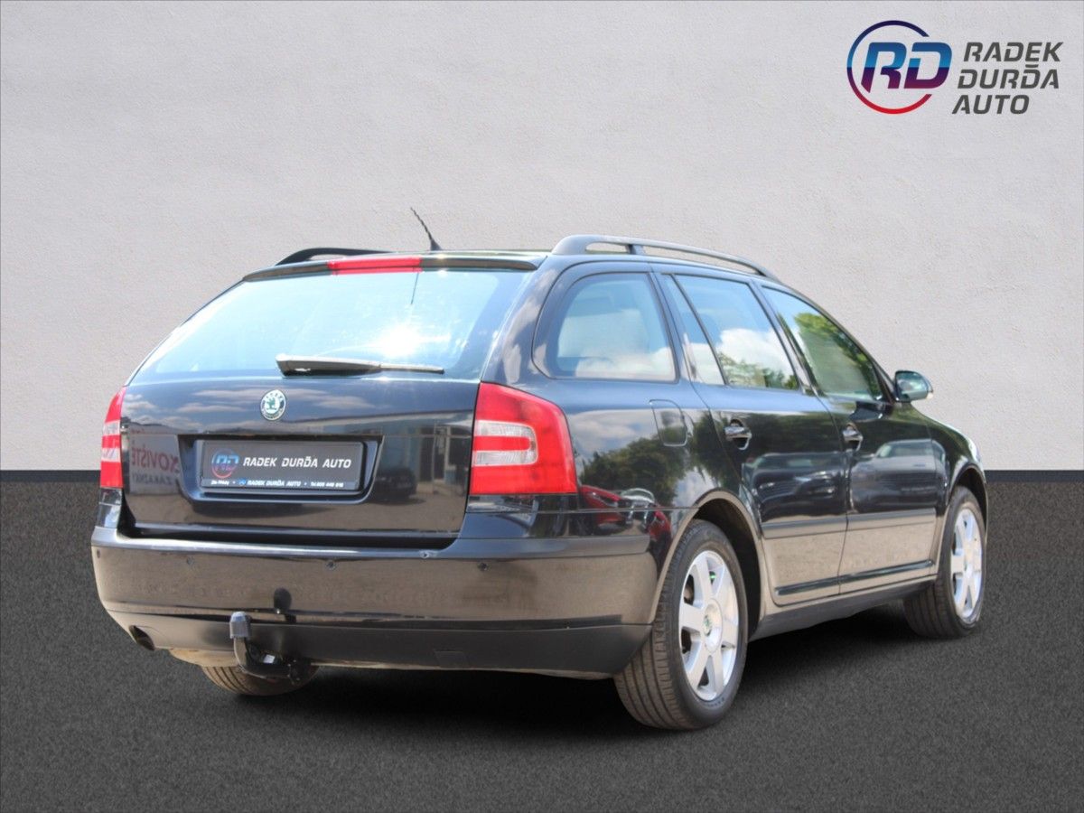 Škoda Octavia, 1,6 MPI  TAŽNÉ,ELEGANCE - fotka 5