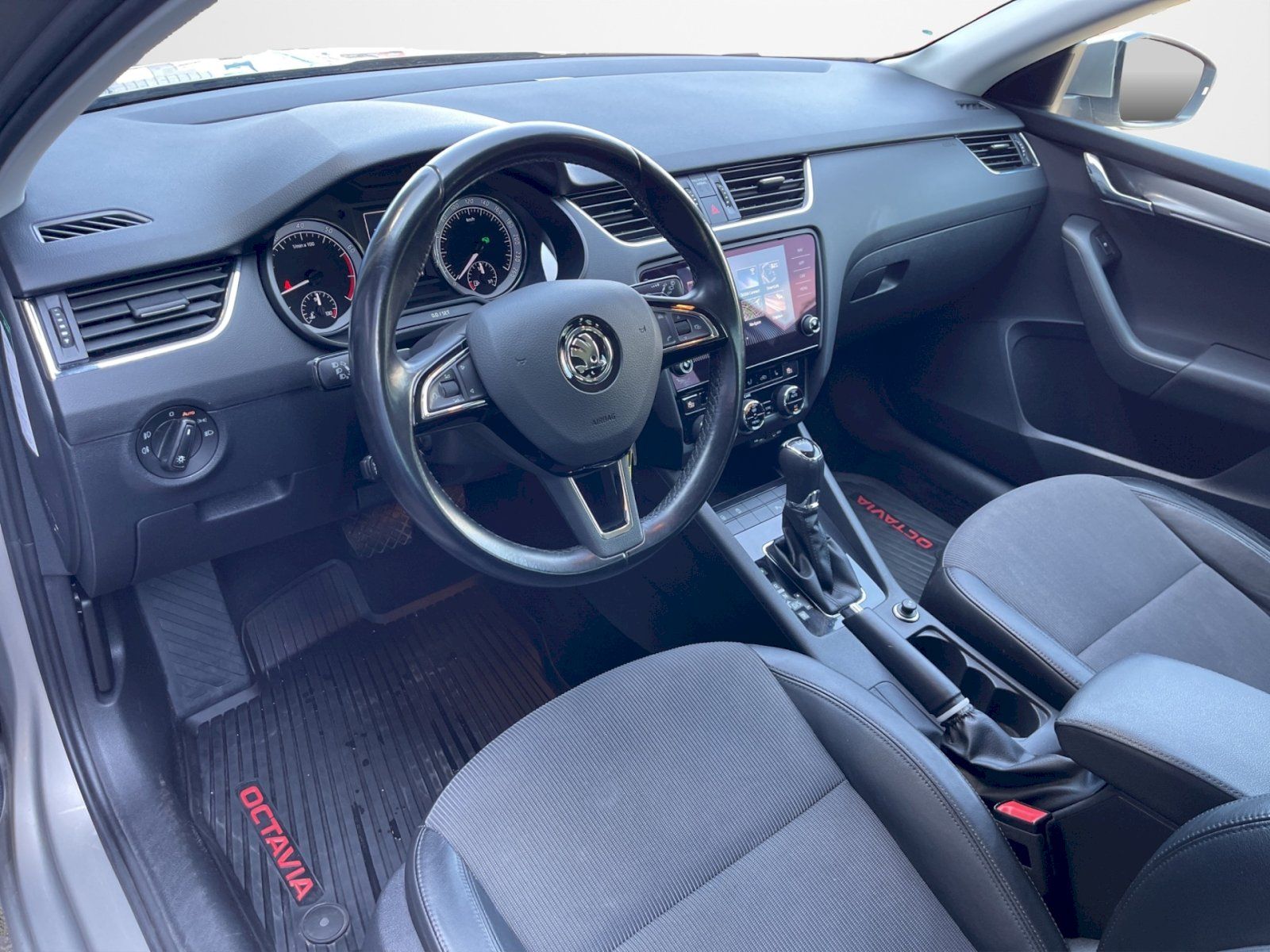 Škoda Octavia, 1.4 TSI 110kW DSG Style Plus c - fotka 5